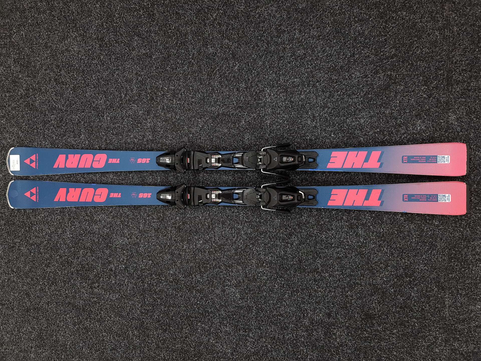 Gebrauchte FISCHER The Curv Ski + Fischer RS 10 Bindungen