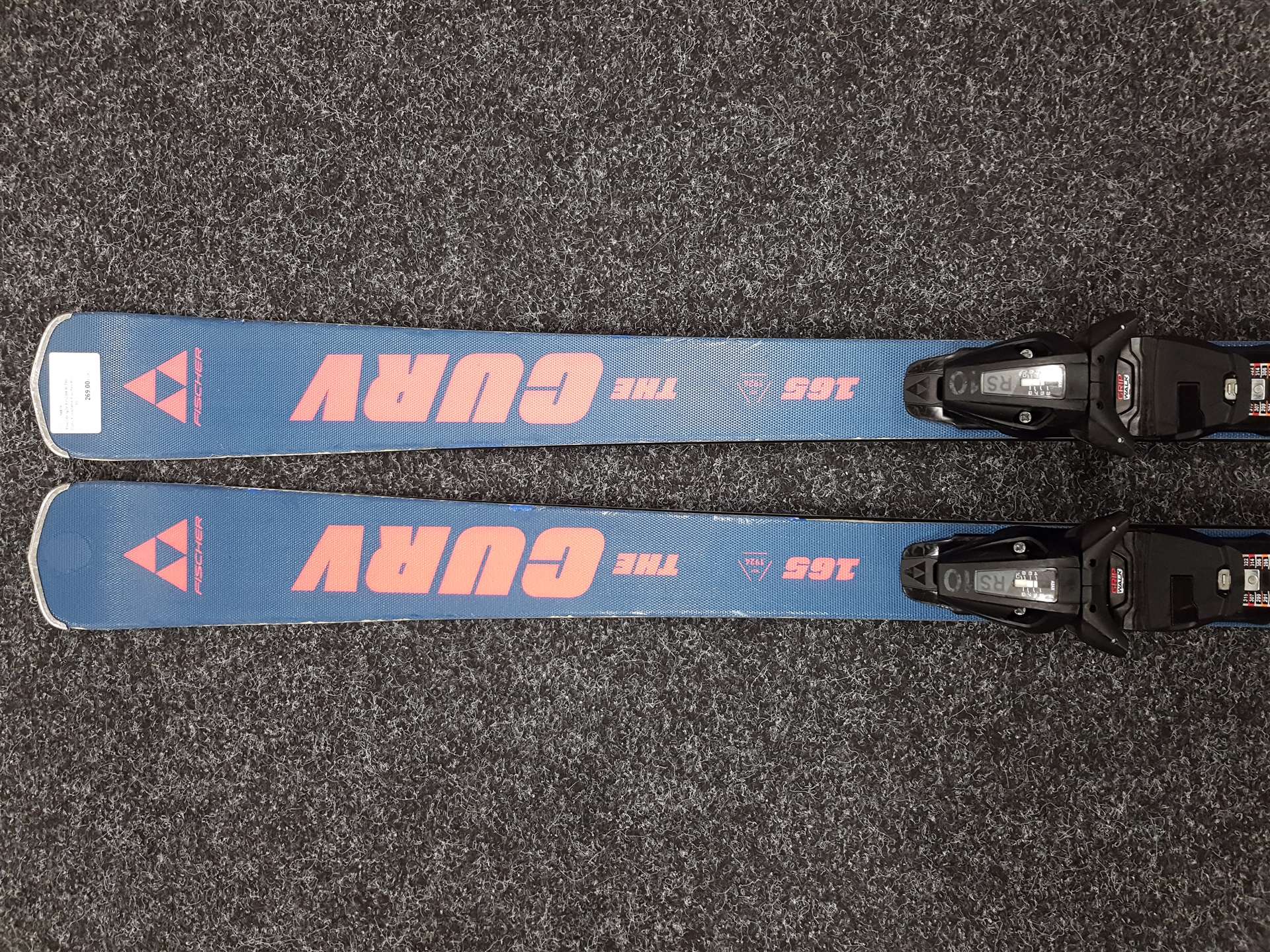 Gebrauchte FISCHER The Curv Ski + Fischer RS 10 Bindungen