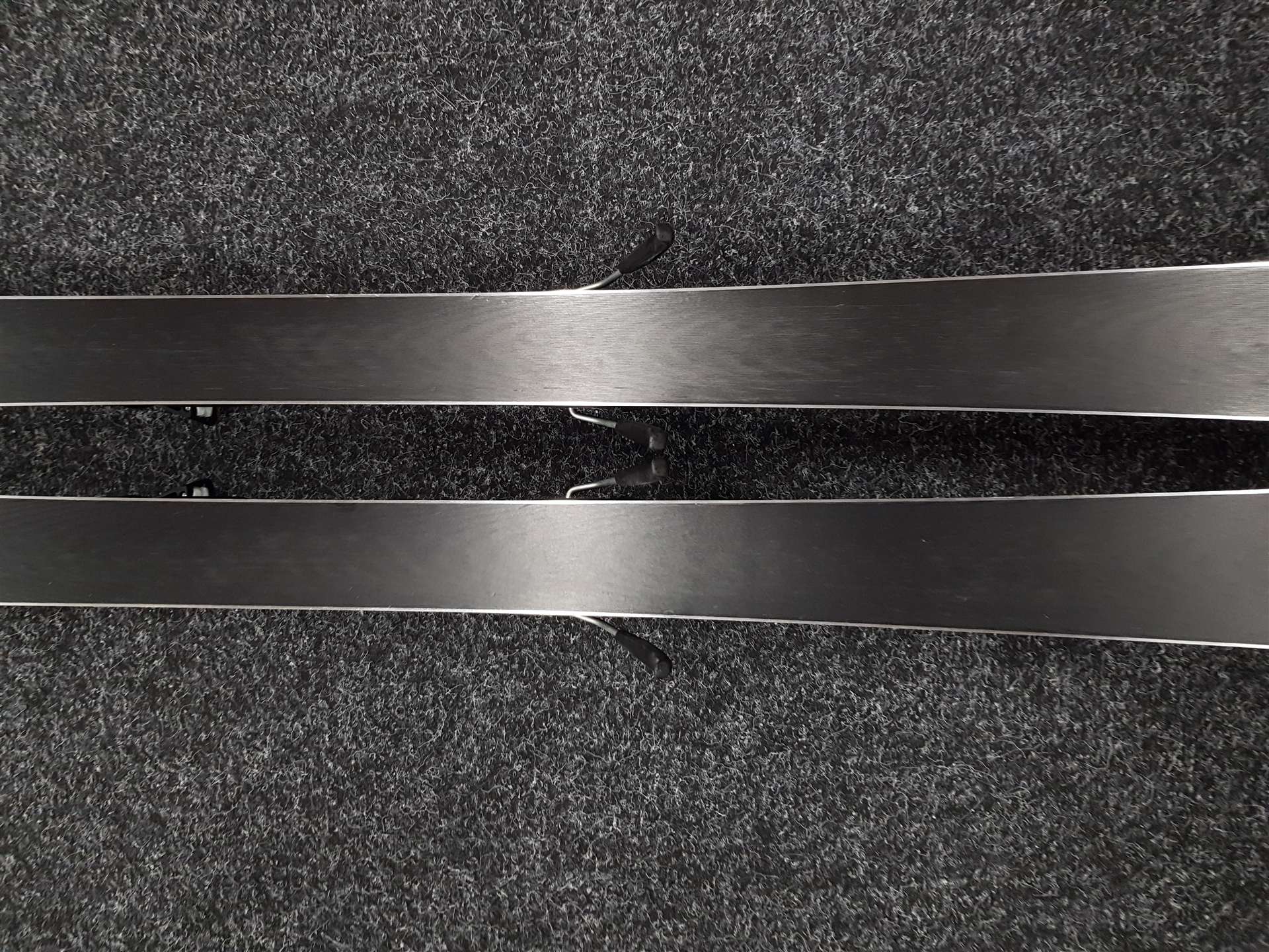 Gebrauchte FISCHER The Curv Ski + Fischer RS 10 Bindungen