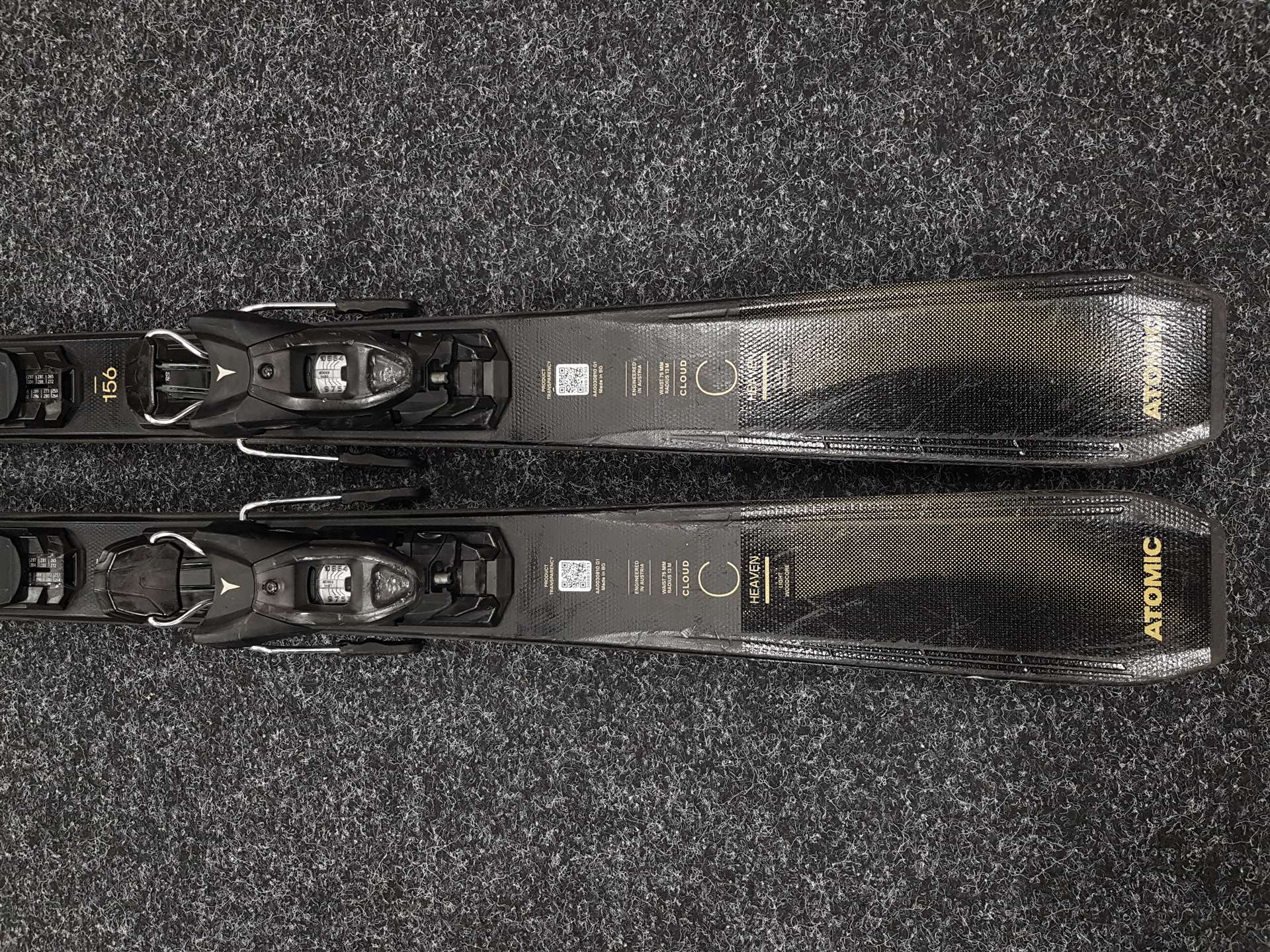 Gebrauchte ATOMIC Cloud Heaven Ski + Atomic M 10 Bindungen