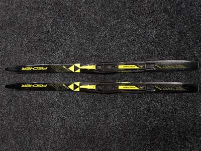 Schiuri de fond Fischer RCS Sprint Crown folosite + legături Fischer NNN
