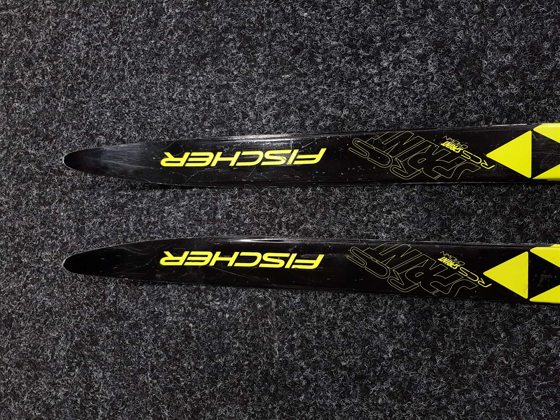 Gebrauchte Fischer RCS Sprint Crown Langlaufski + Fischer NNN Bindungen