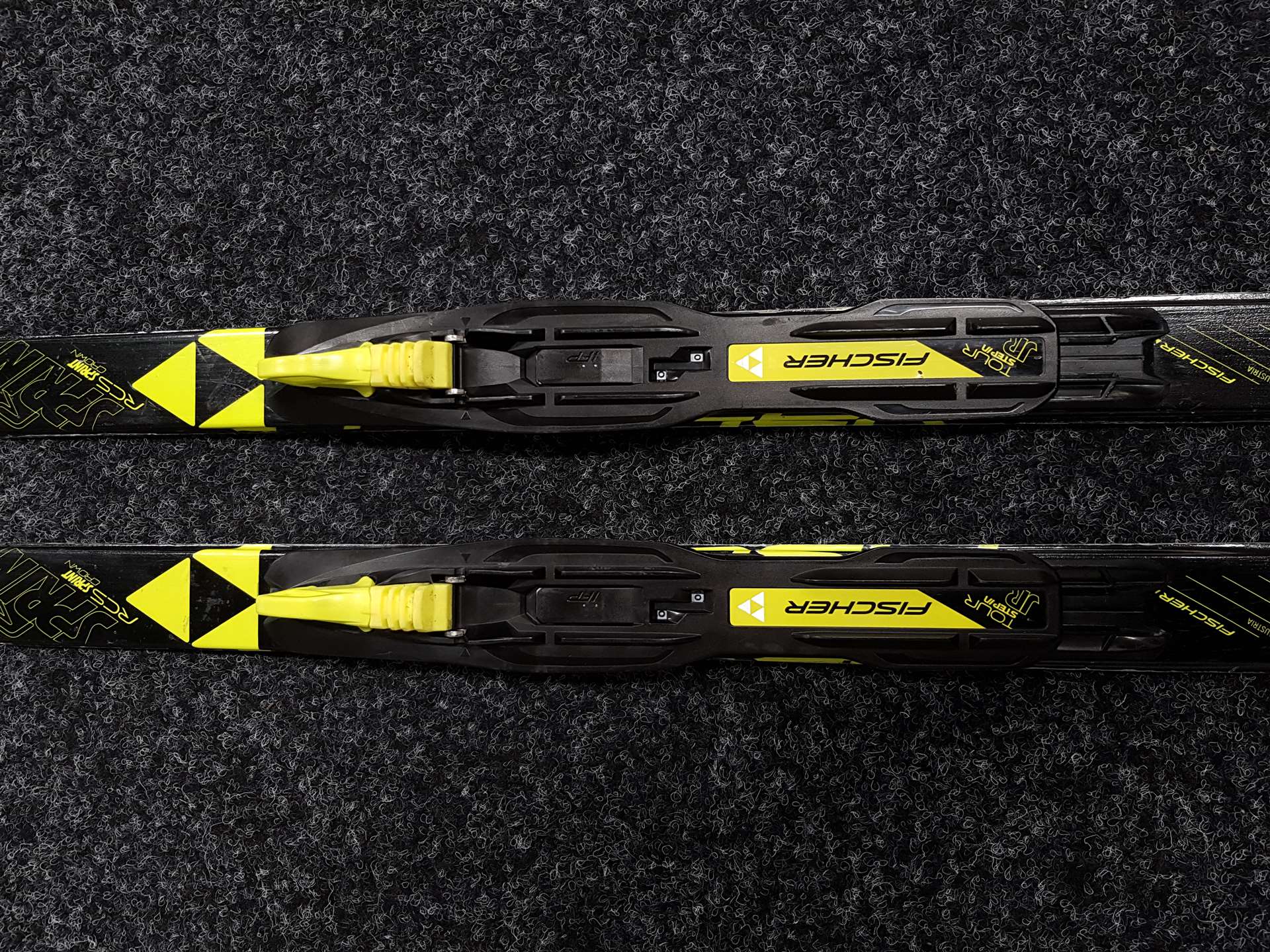 Gebrauchte Fischer RCS Sprint Crown Langlaufski + Fischer NNN Bindungen