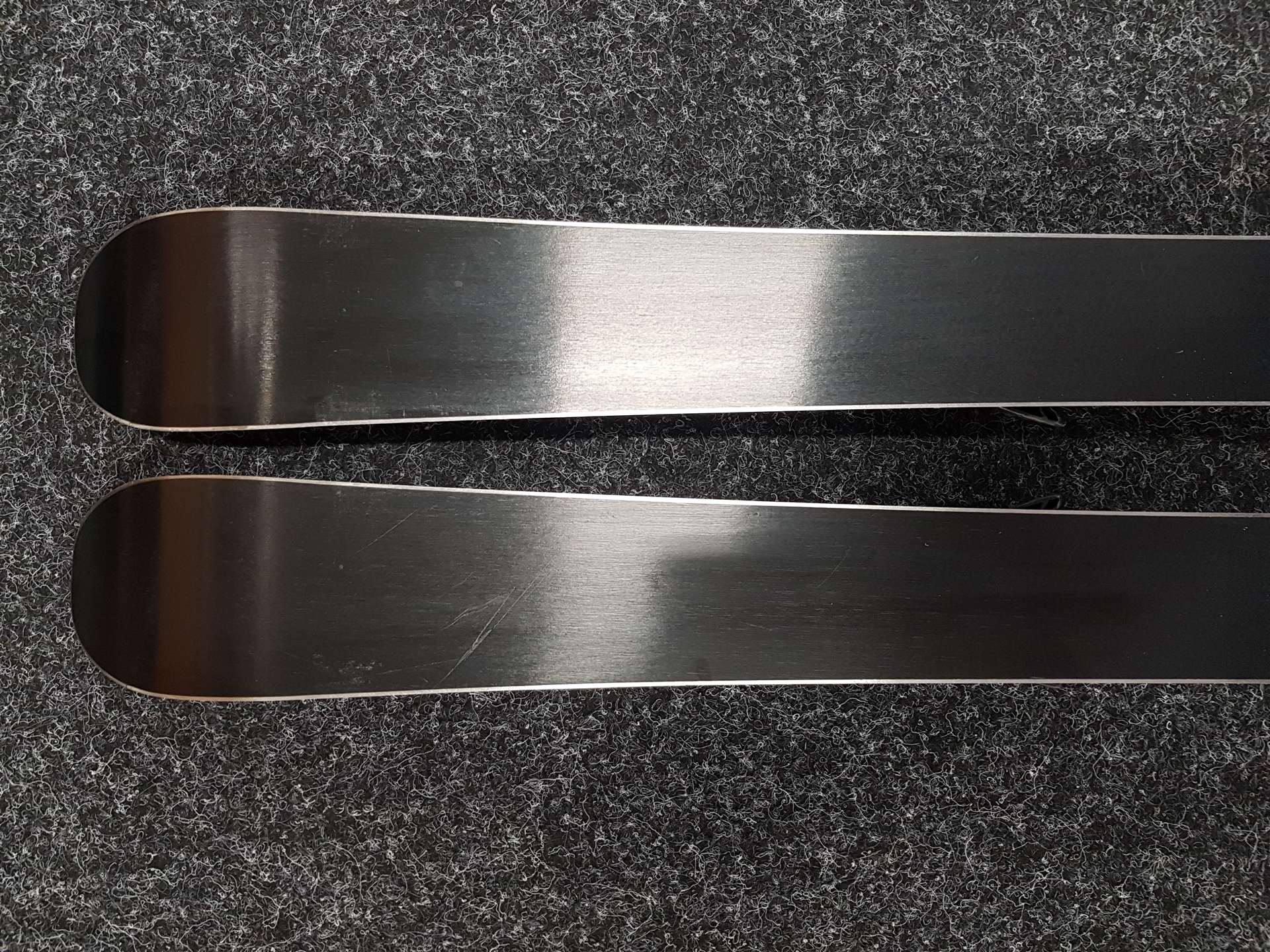 Použité dětské lyže SALOMON S/RACE + vázání Salomon 5