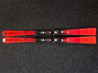 Esquís ATOMIC Redster S9 usados + fijaciones Atomic X12 TL