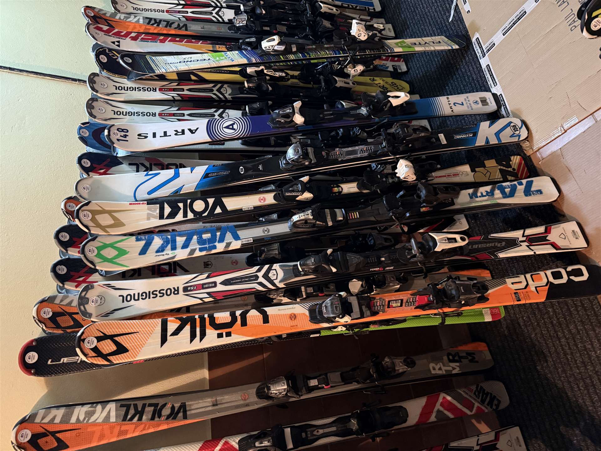 Skier-Mix, 30 Stück – je 80 €