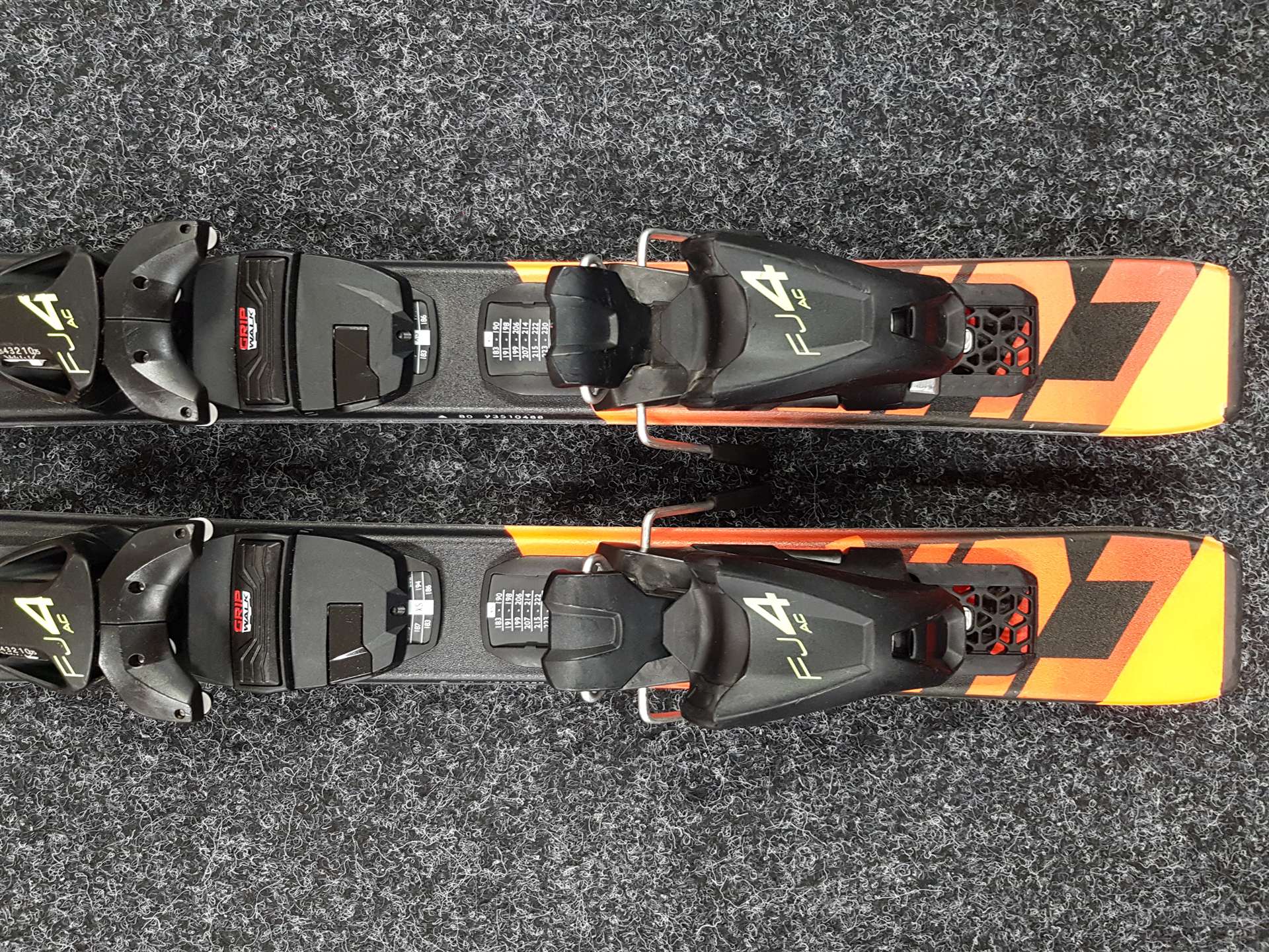 Sci usati per bambini FISCHER The Curv RC4 + attacchi Fischer FJ4
