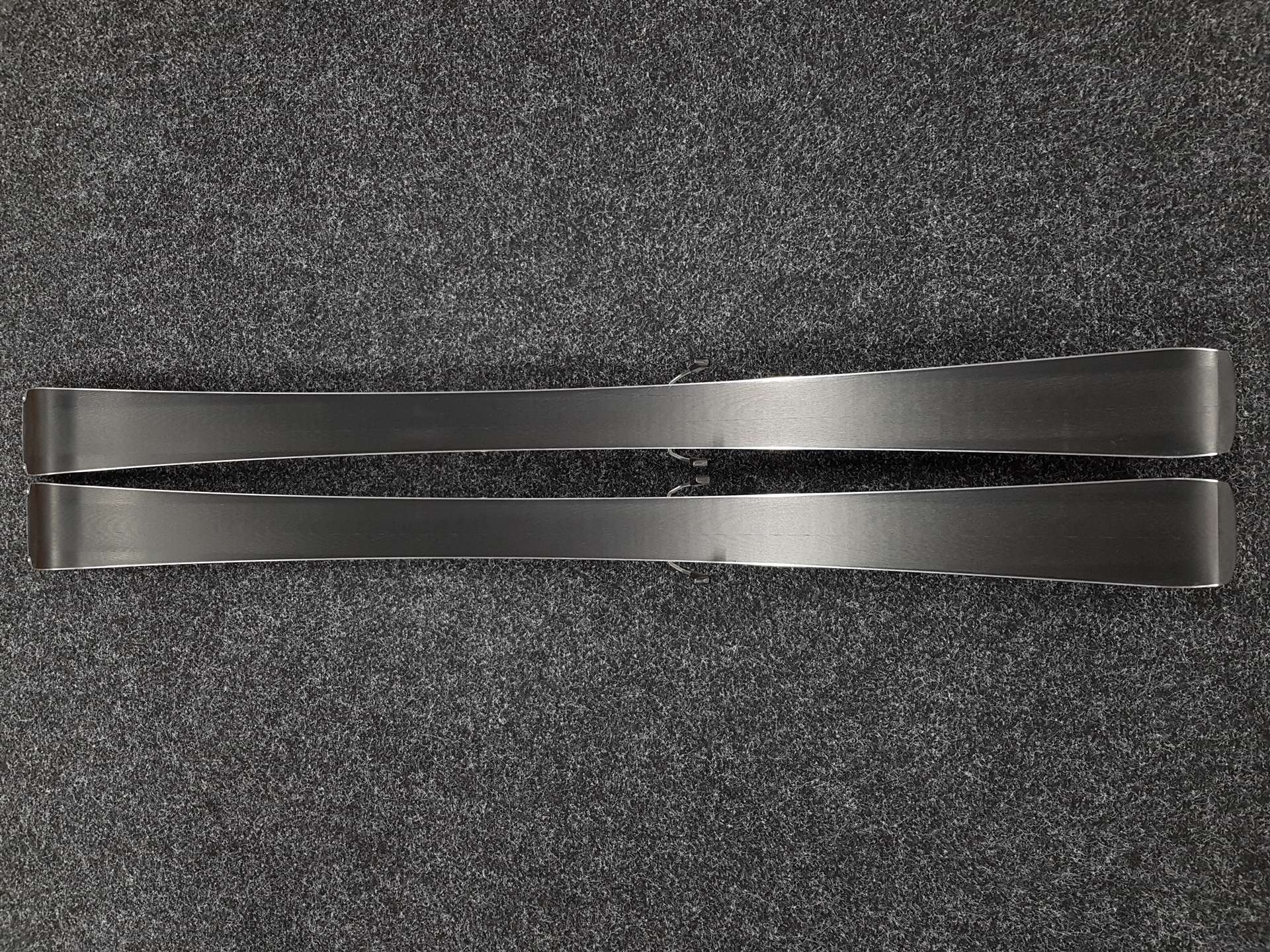 Schiuri ROSSIGNOL Nova 7 LTD second-hand + legături Look Xpress 11
