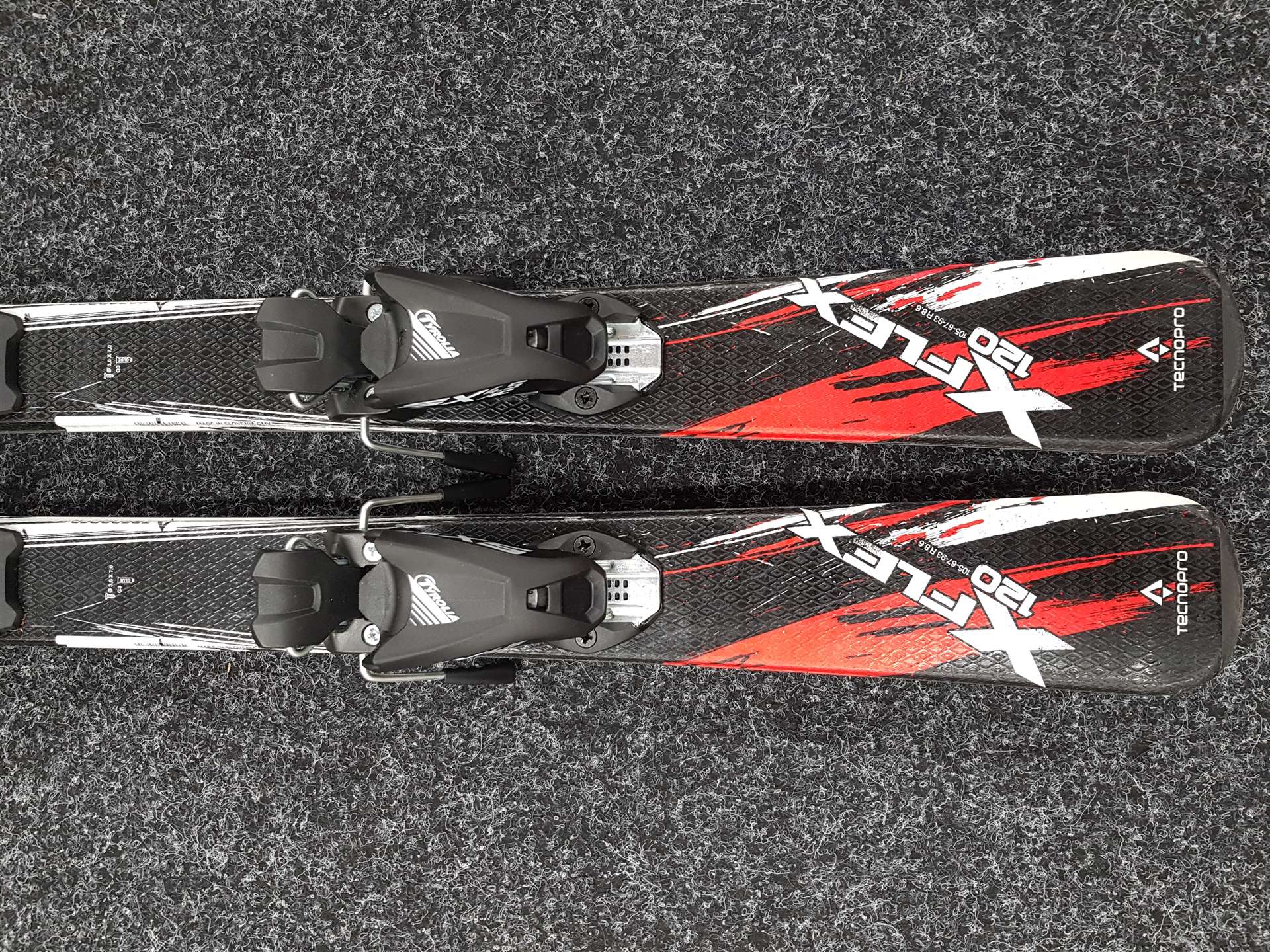 Gebrauchte Kinderski TECNOPRO XT Team + neue Tyrolia SX 4.5 AC Bindungen