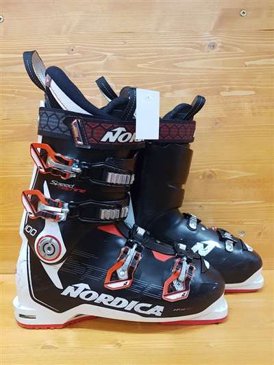Clăpari de schi Nordica Speed Machine 100 folosiți