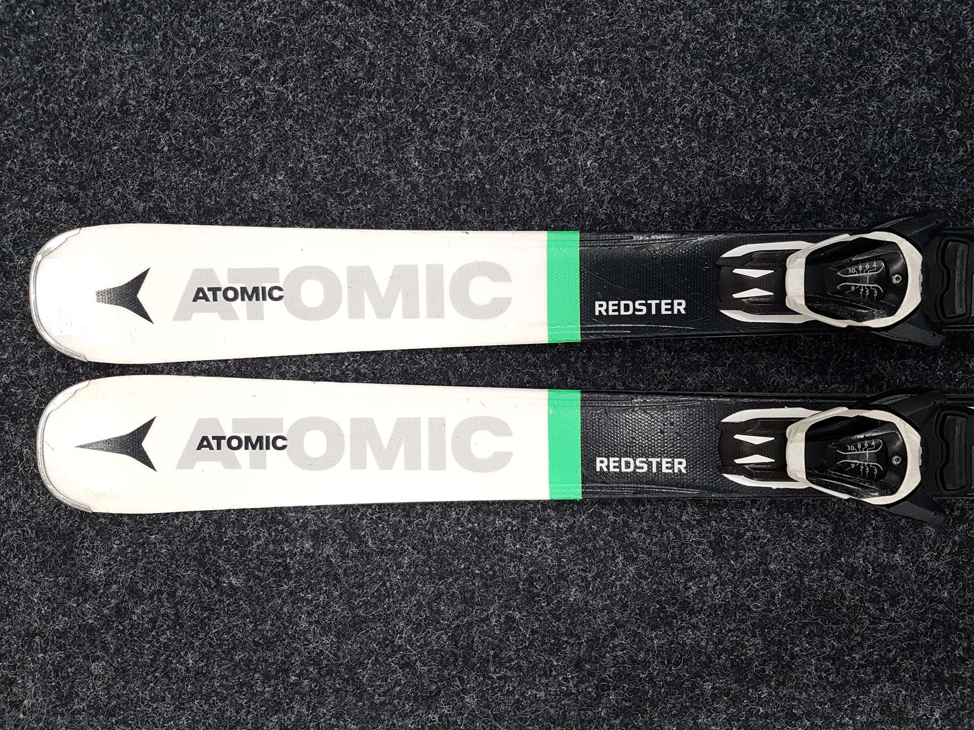 Rabljene smuči ATOMIC Redster SC + vezi Atomic L10