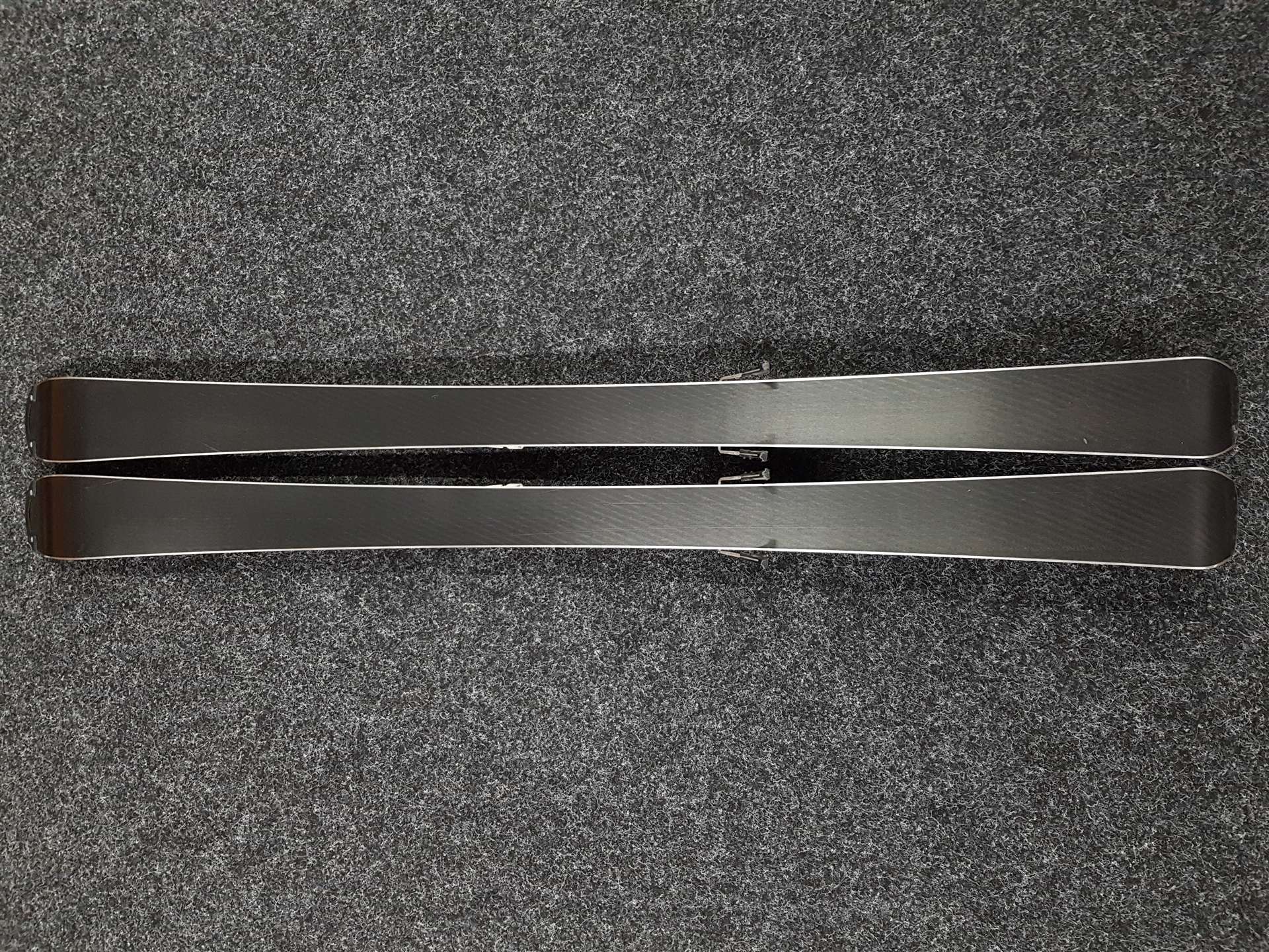 Schiuri BLIZZARD Brahma JR folosite + legături Marker 7.0