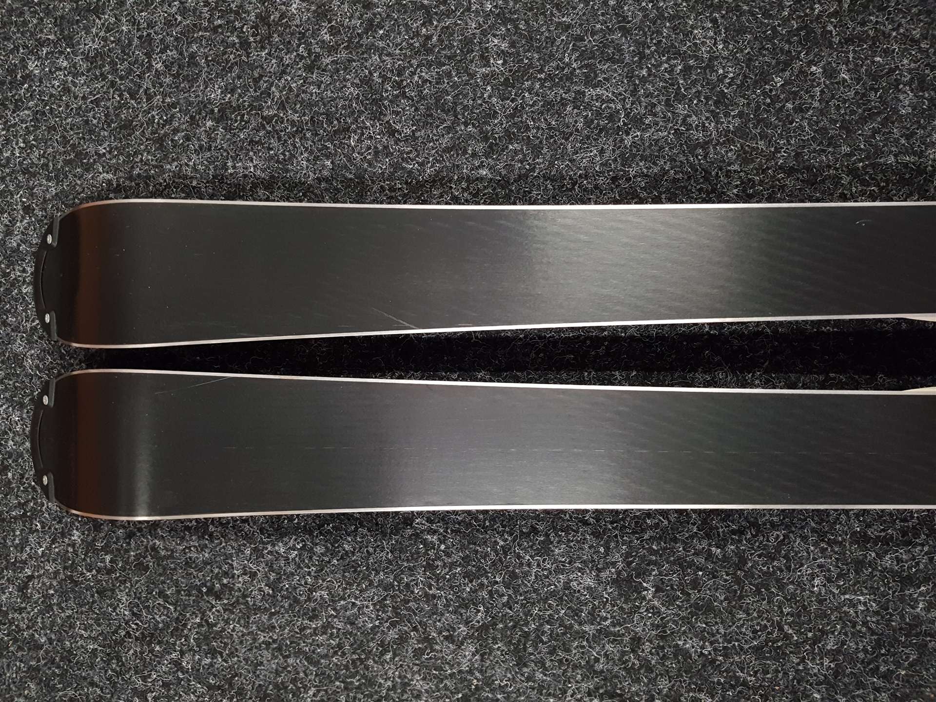 Schiuri BLIZZARD Brahma JR folosite + legături Marker 7.0