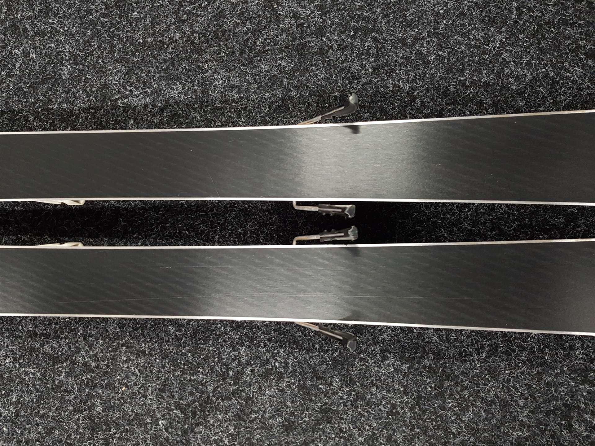 Schiuri BLIZZARD Brahma JR folosite + legături Marker 7.0