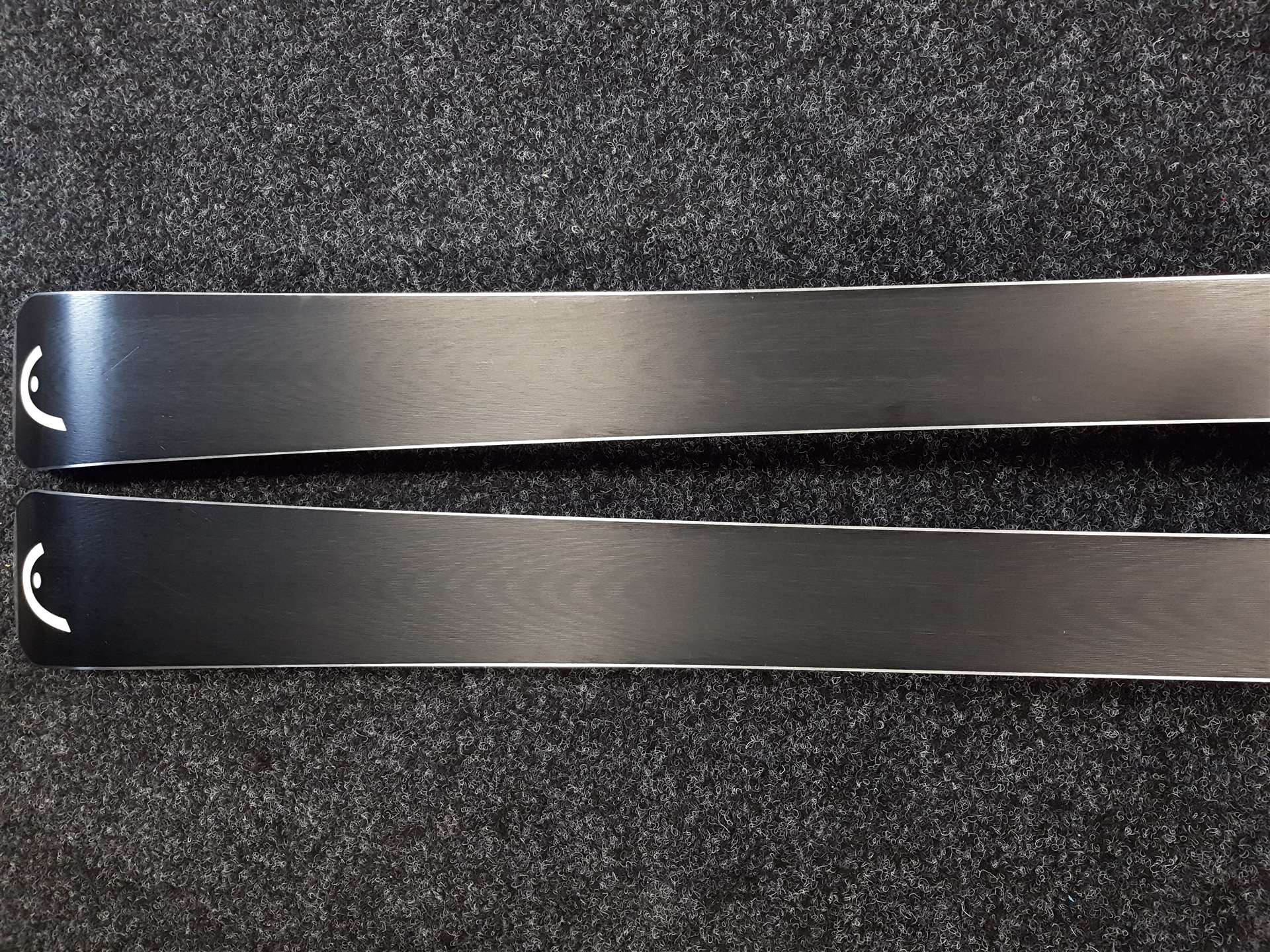 Použité lyže HEAD Super Shape + vázání Head PRO 12