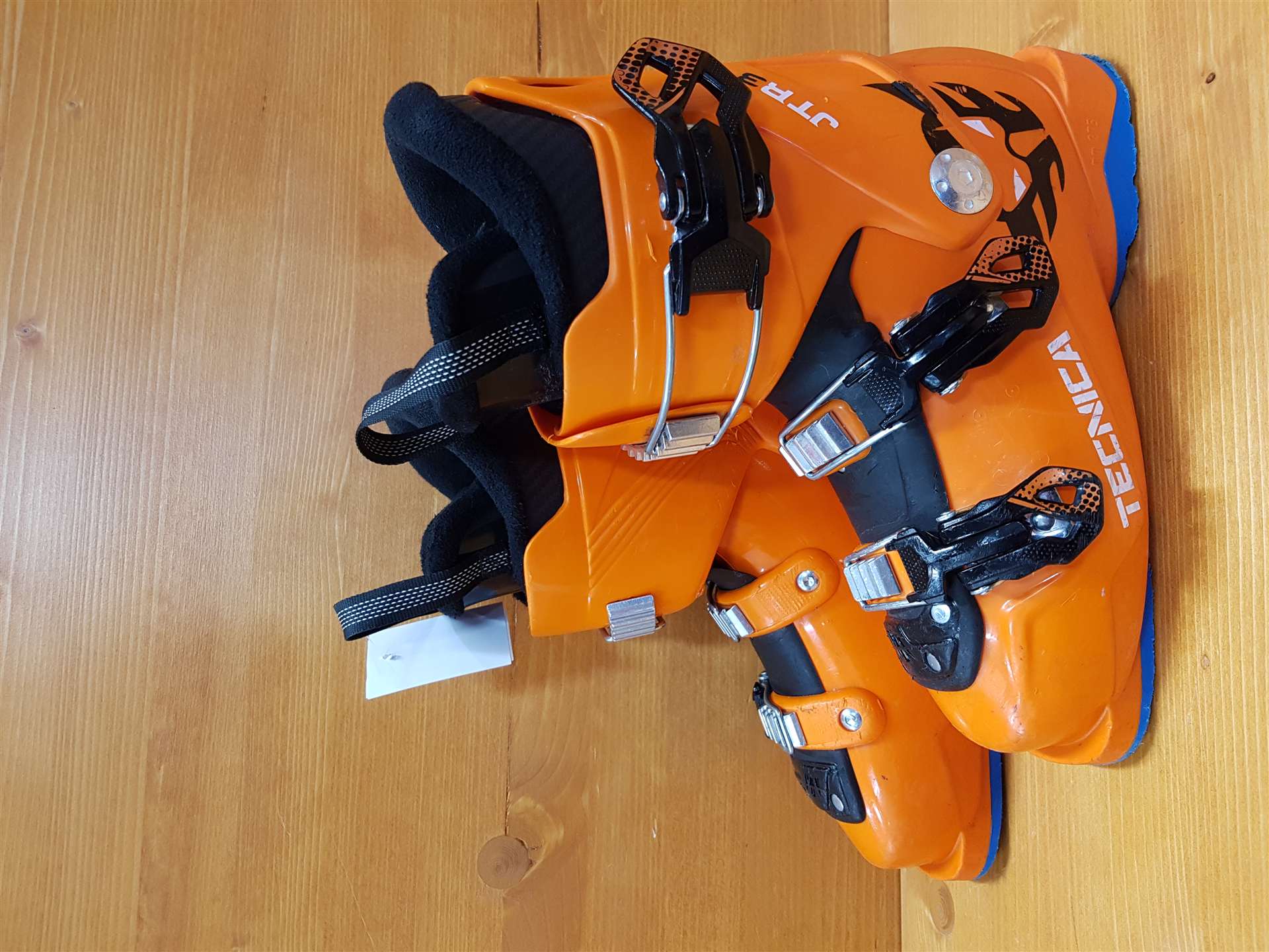 Použité lyžiarky TECNICA JT3