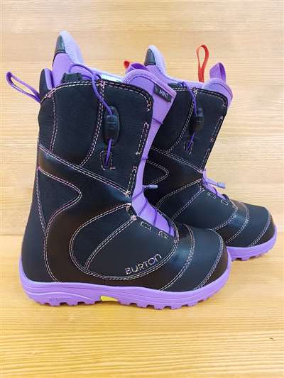 Ghete de snowboard BURTON True It Mint folosite