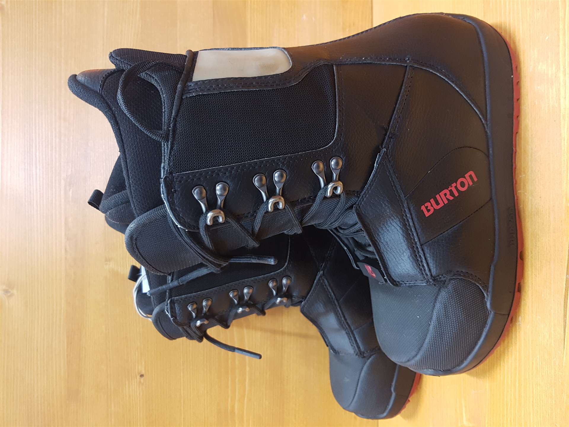 Ghete de snowboard BURTON Progression folosite