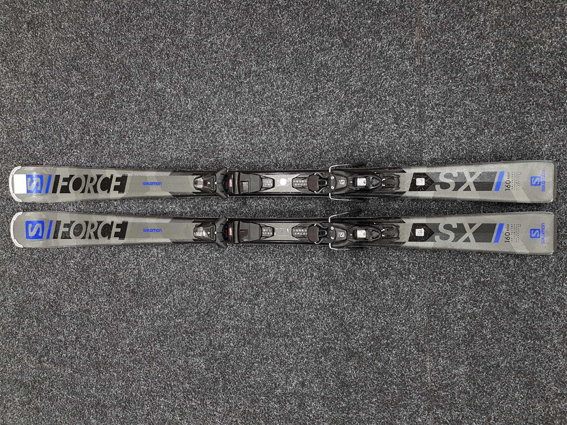 Skis SALOMON Force SX d'occasion + fixations Salomon M10