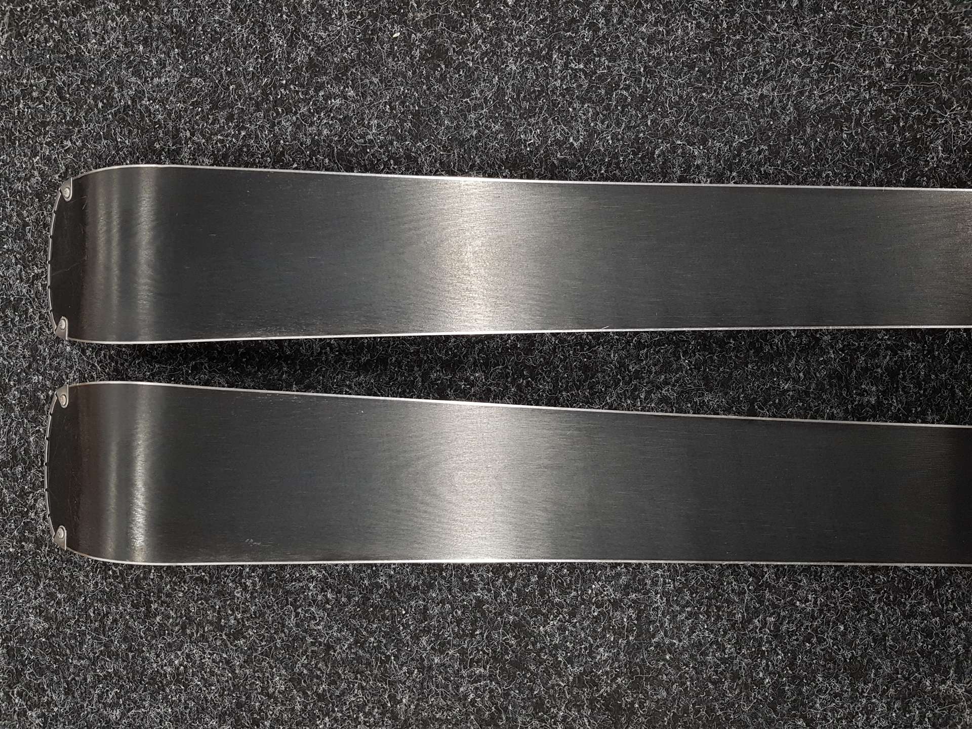 Skis SALOMON Force SX d'occasion + fixations Salomon M10
