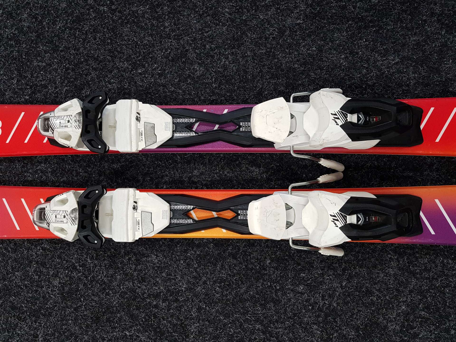 Gebrauchte Skier SPORTEN Iridium 3 + Tyrolia PR 11 Bindungen