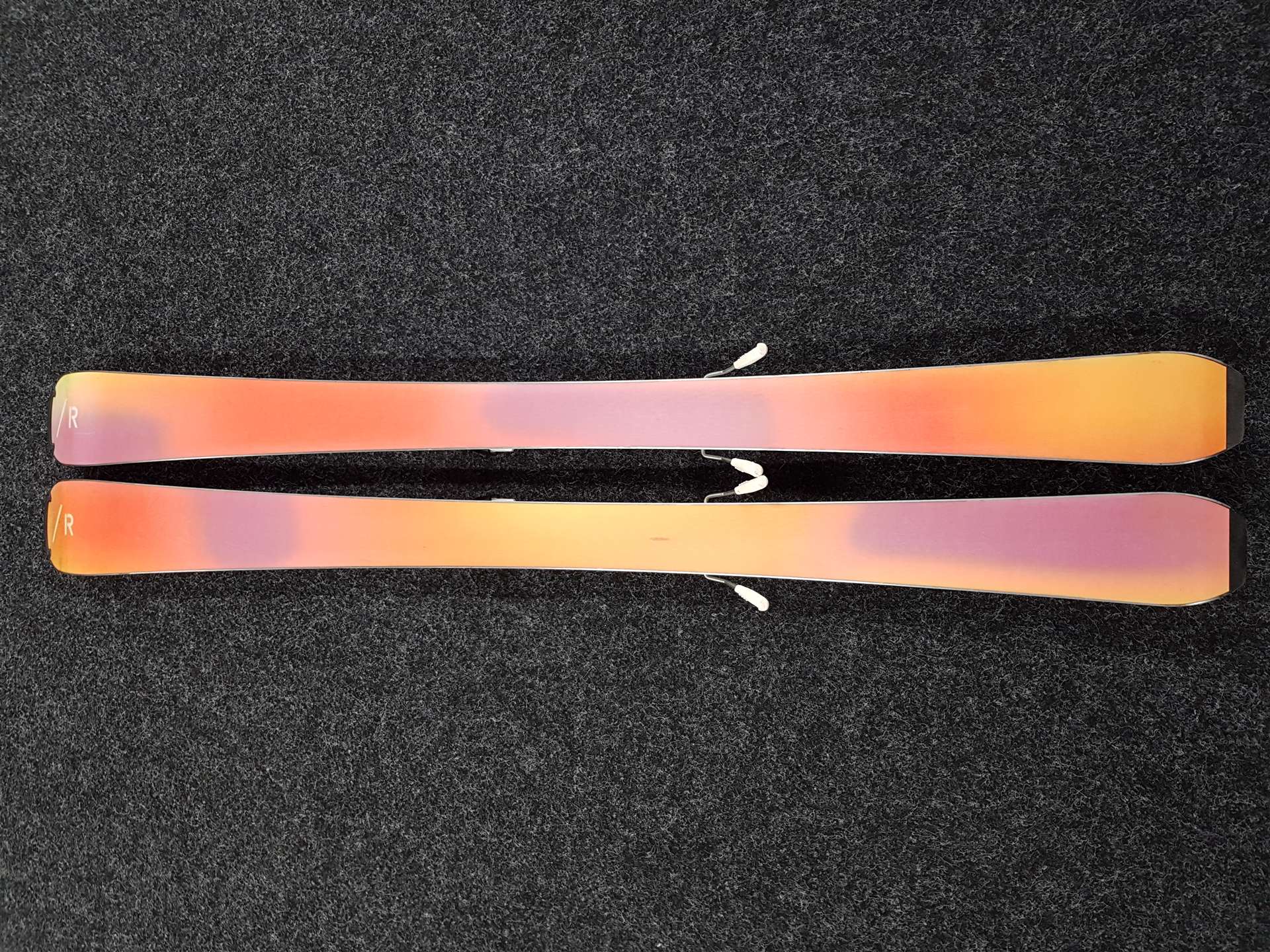 Gebrauchte Skier SPORTEN Iridium 3 + Tyrolia PR 11 Bindungen