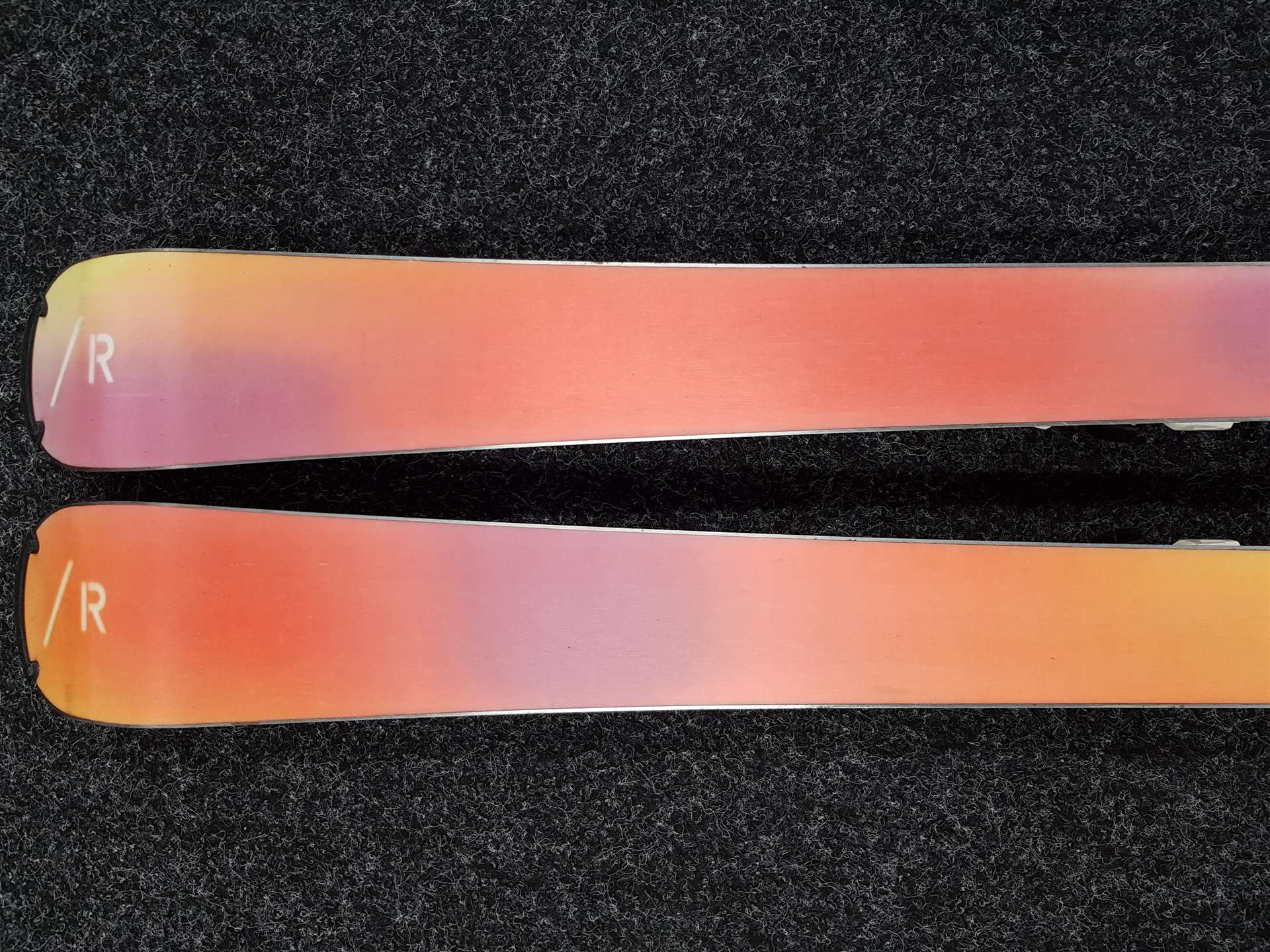 Gebrauchte Skier SPORTEN Iridium 3 + Tyrolia PR 11 Bindungen