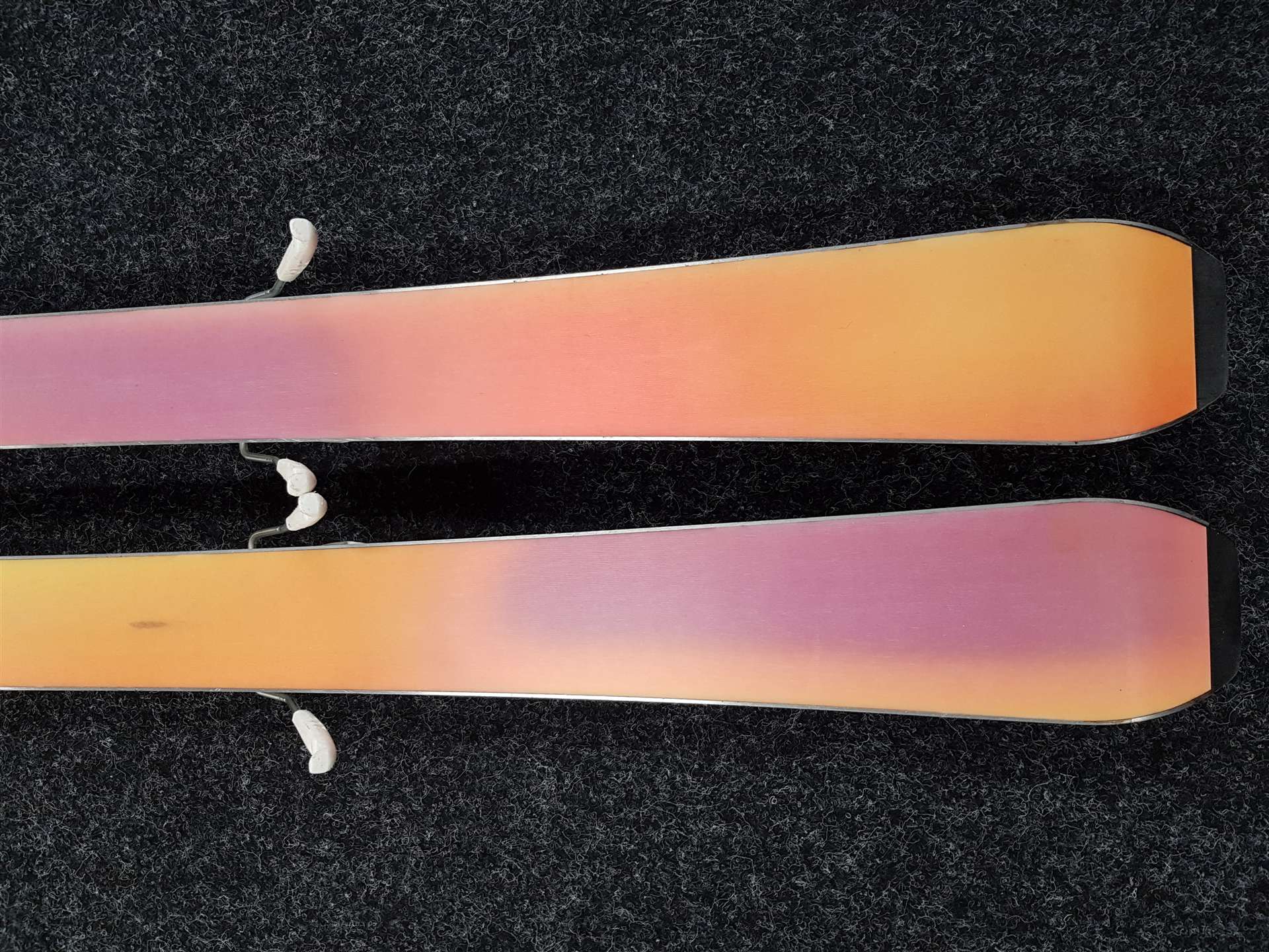 Gebrauchte Skier SPORTEN Iridium 3 + Tyrolia PR 11 Bindungen