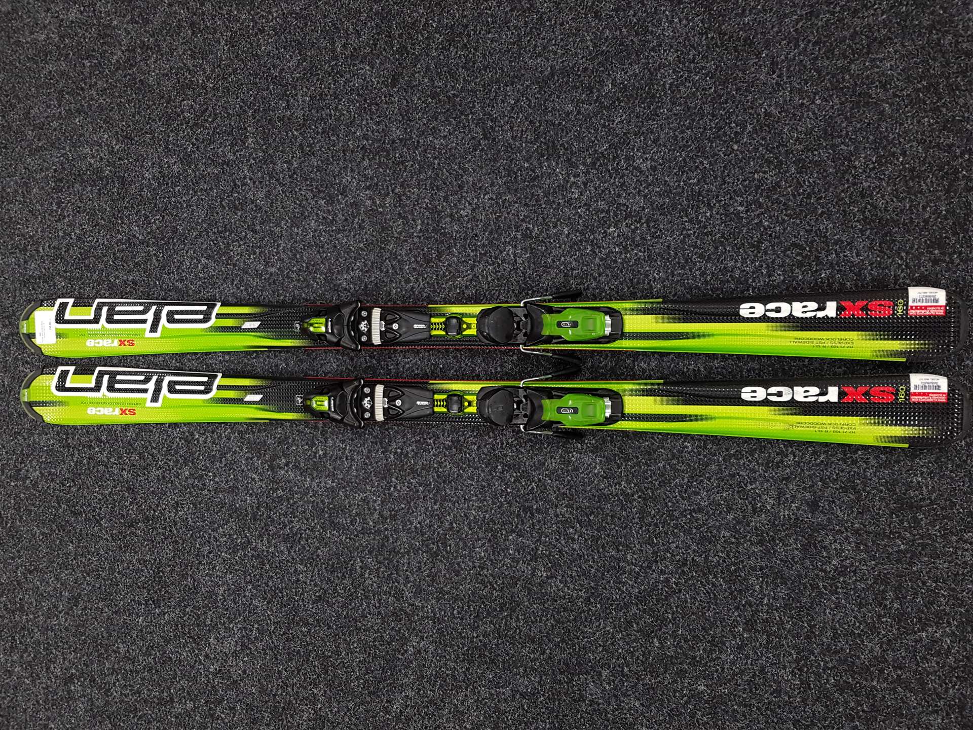 Použité lyže ELAN SX Race + viazanie Elan EL 10