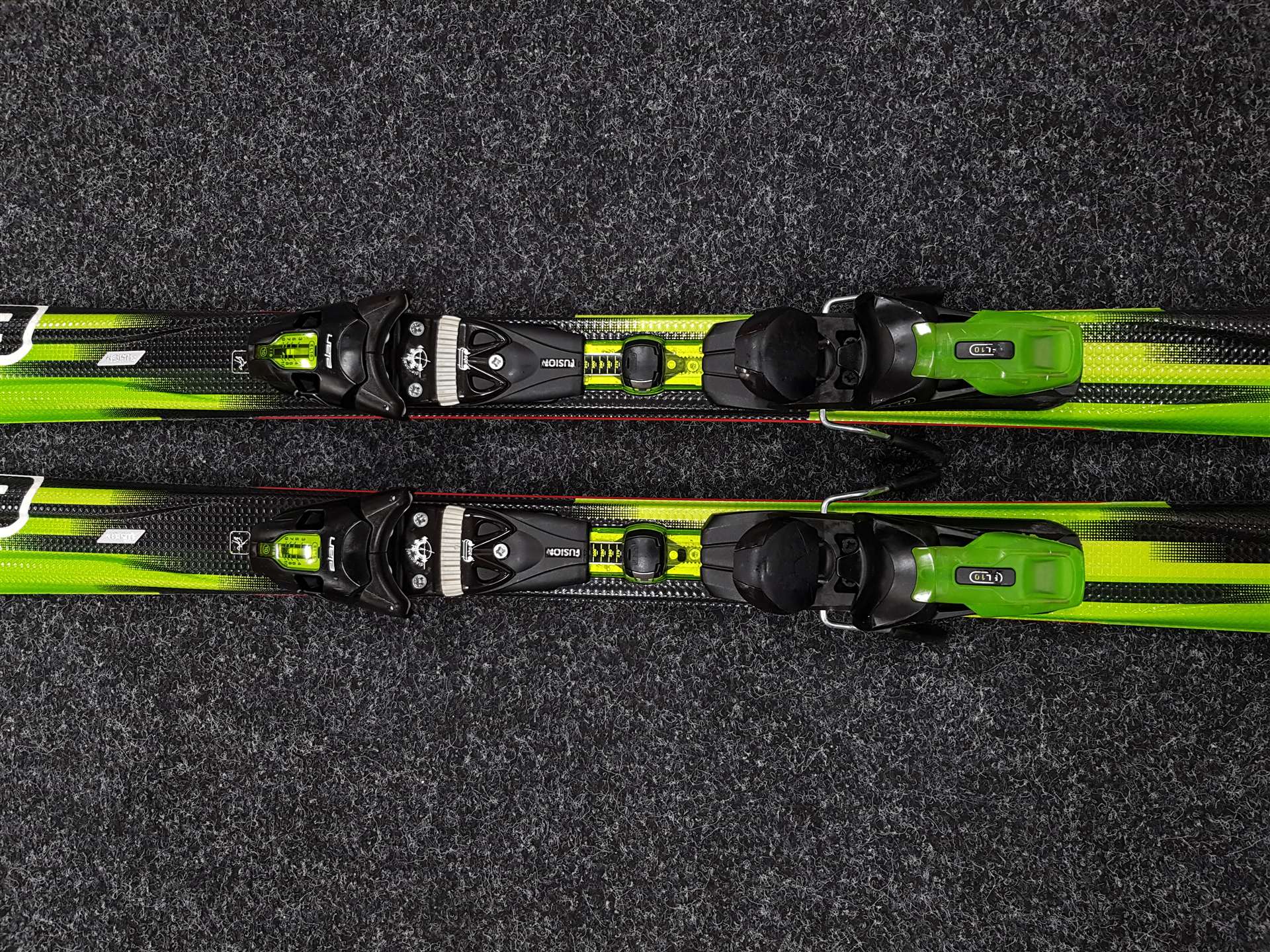 Použité lyže ELAN SX Race + viazanie Elan EL 10
