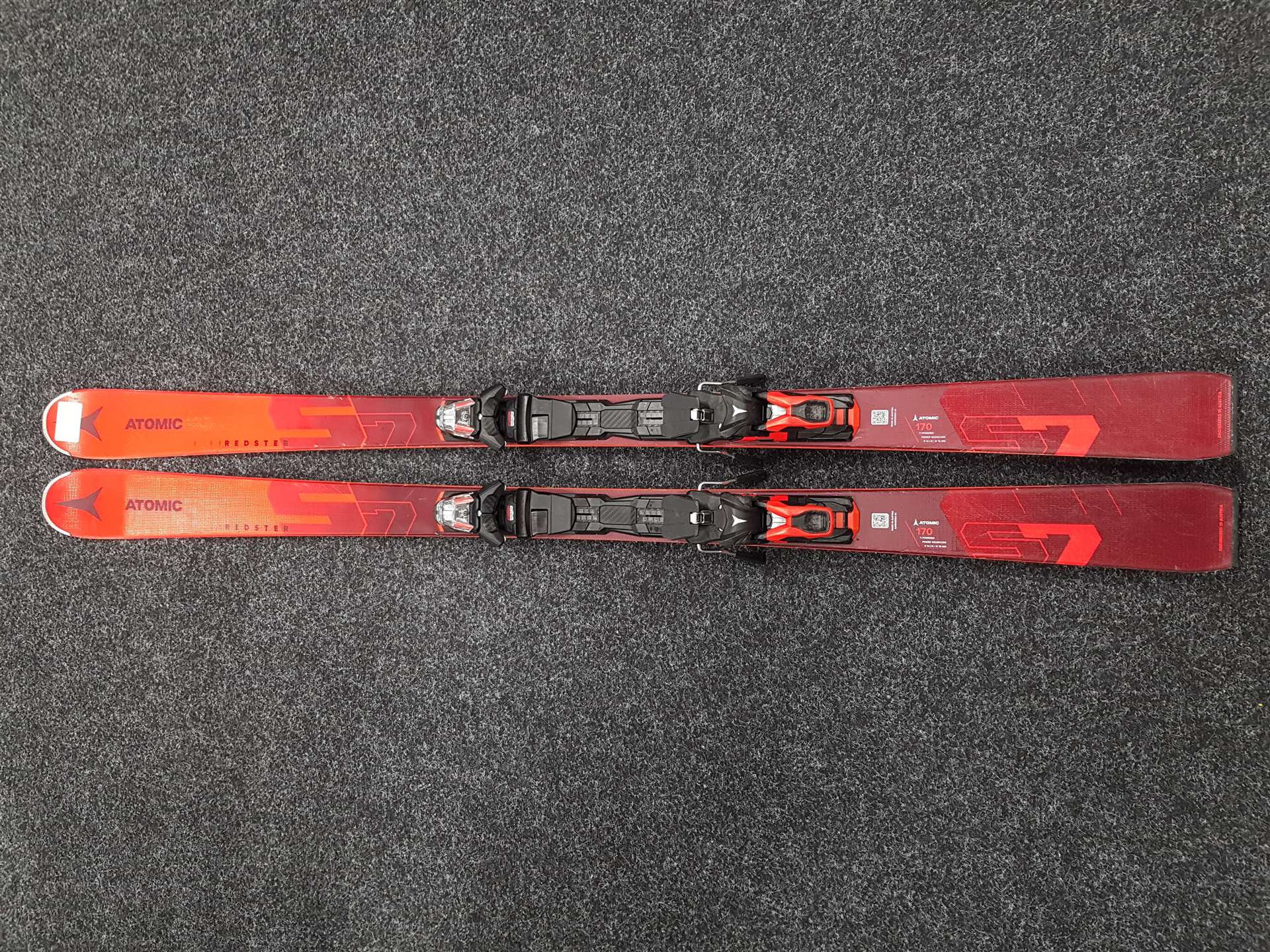 Použité lyže ATOMIC Redster S7 + vázání Atomic M Twelve 12