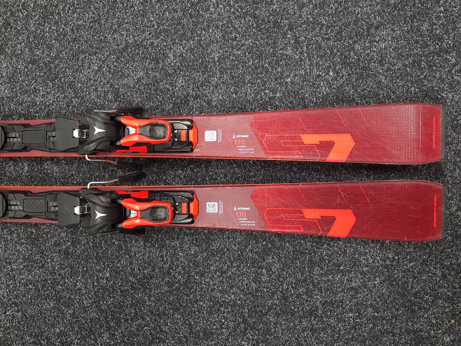 Použité lyže ATOMIC Redster S7 + vázání Atomic M Twelve 12