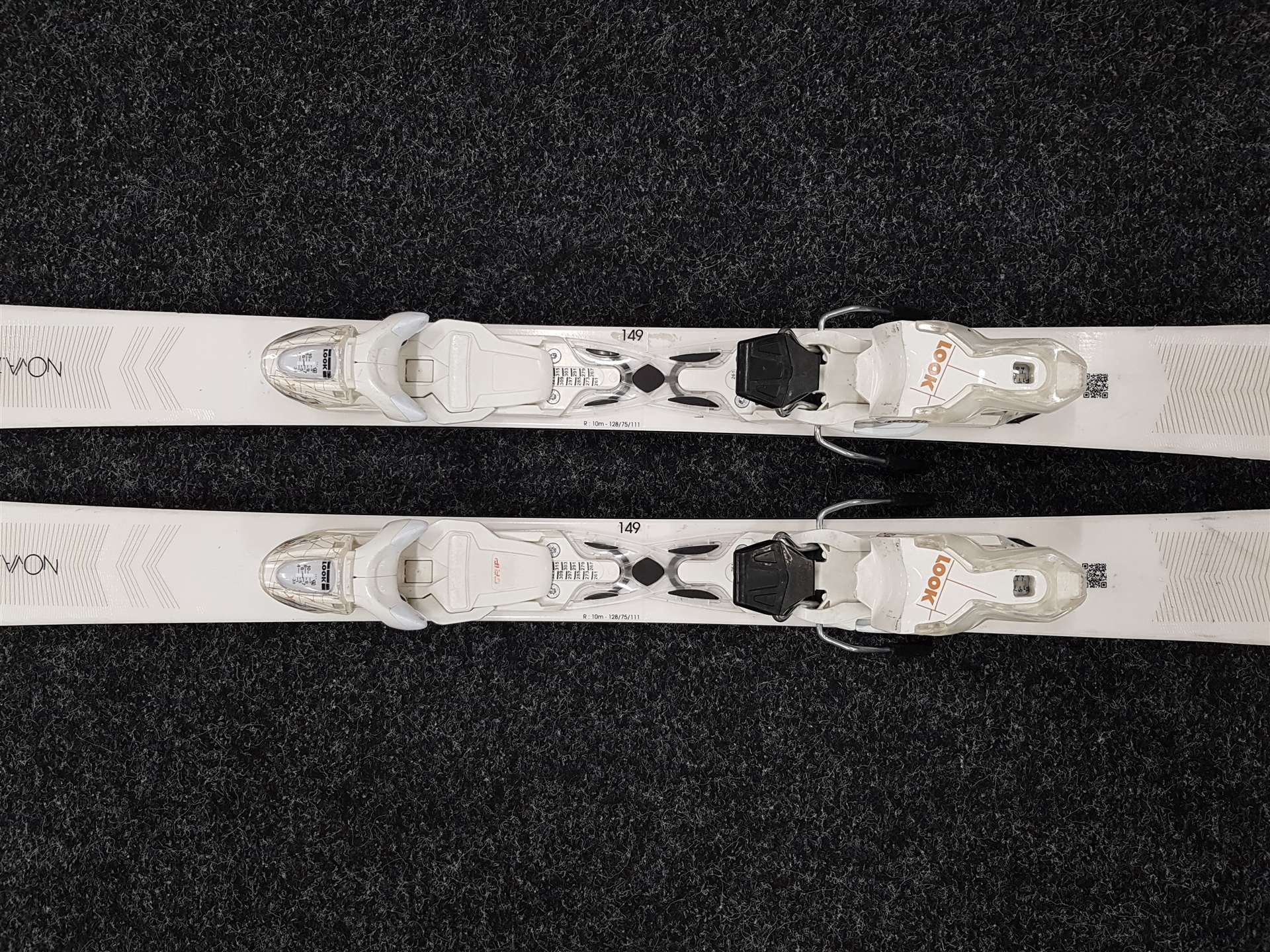 Použité lyže ROSSIGNOL Nova 7 + vázání Look XPress 11