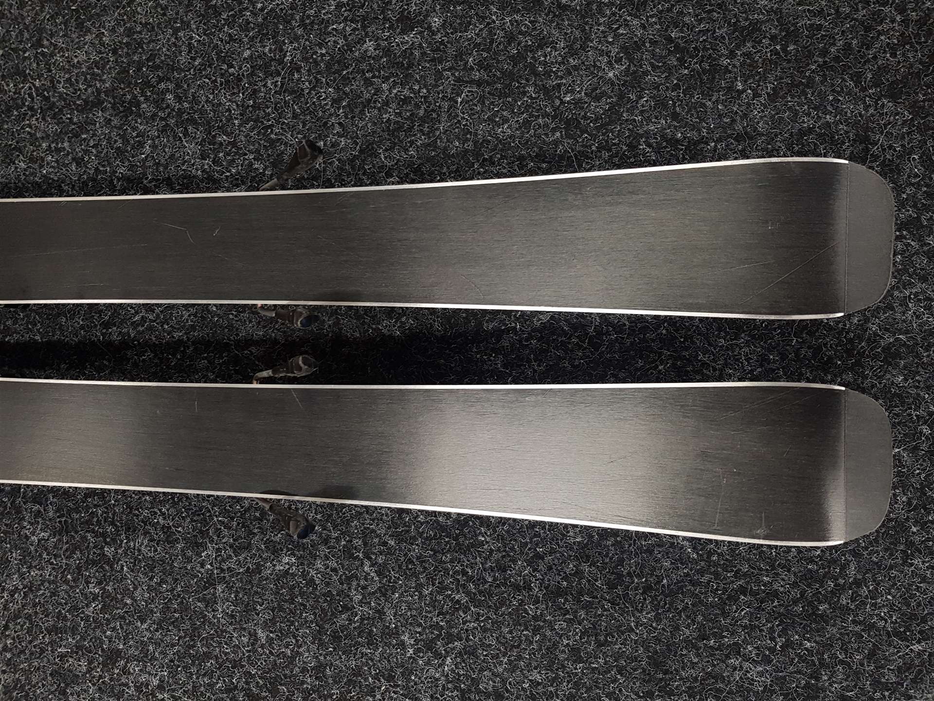 Použité detské lyže VOLKL RACETIGER + viazanie Marker 4,5