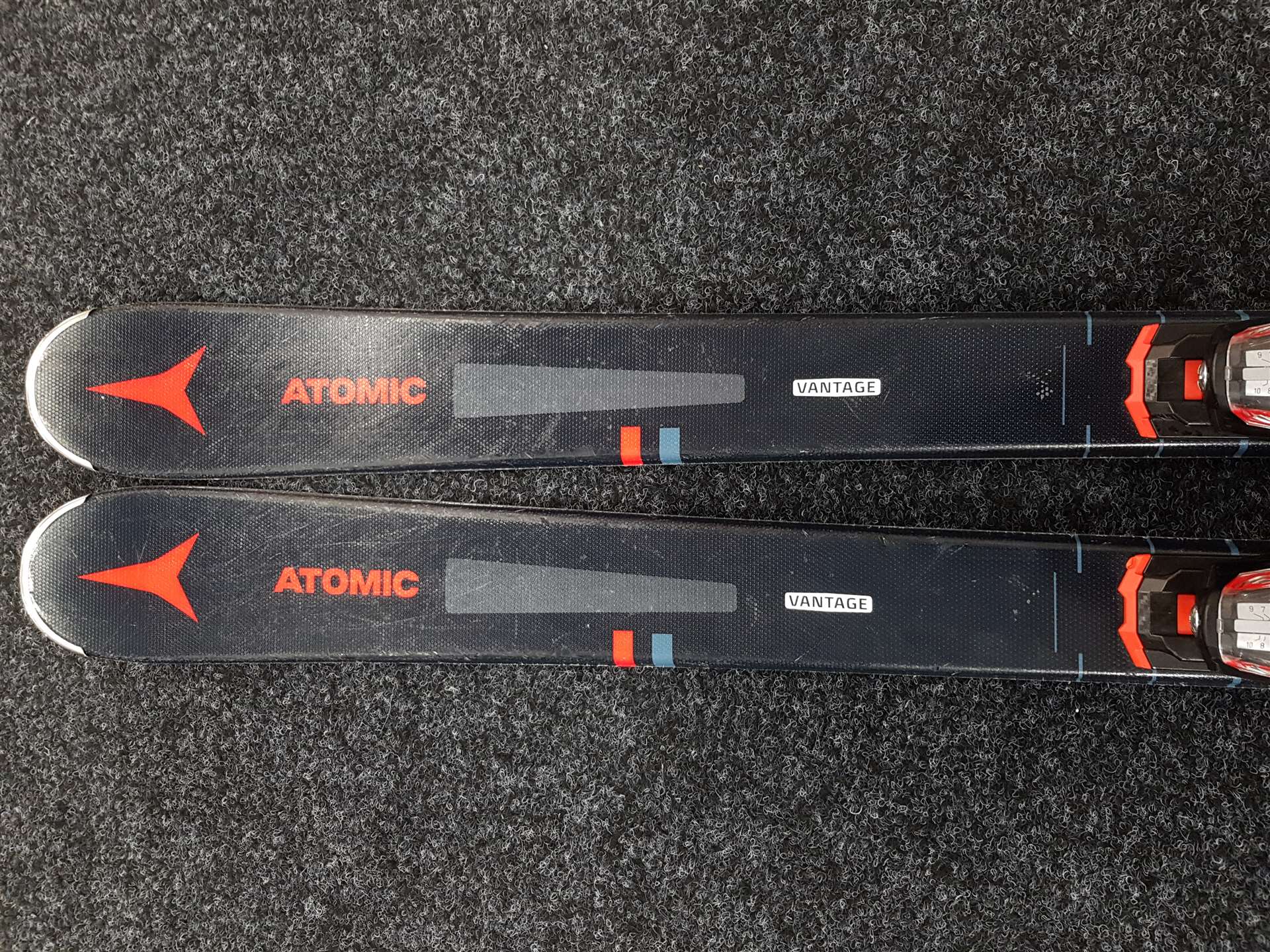 Sci ATOMIC Vantage 72 usati + attacchi Atomic 10