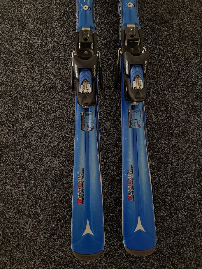 Skis Atomic Beta Carv C:9 à prix réduit
