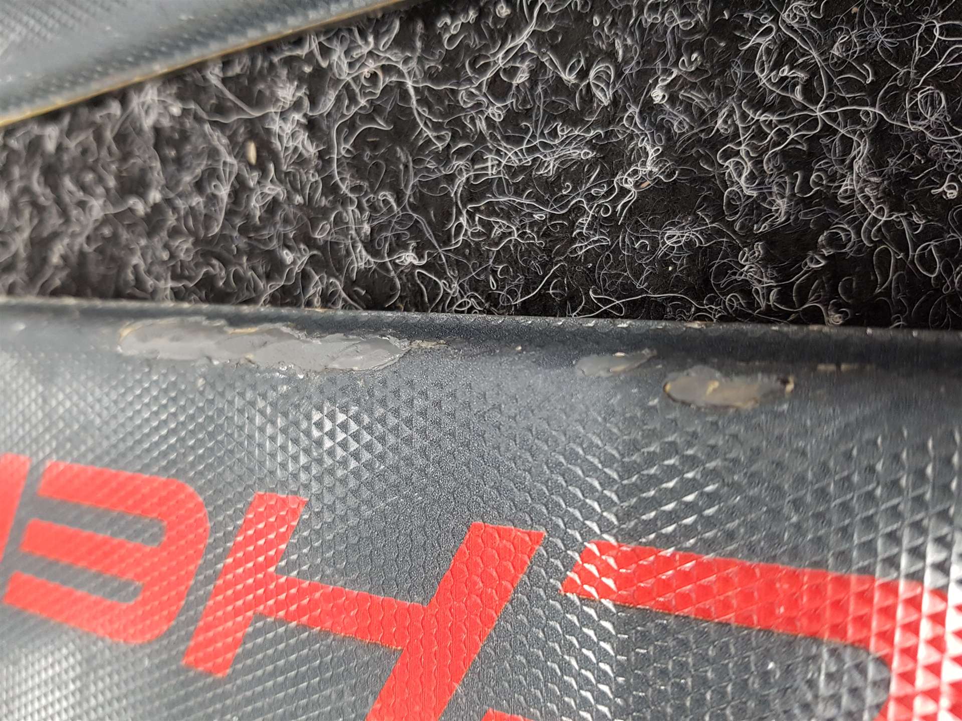 Skis FISCHER Fire d'occasion + fixations Fischer RS 9