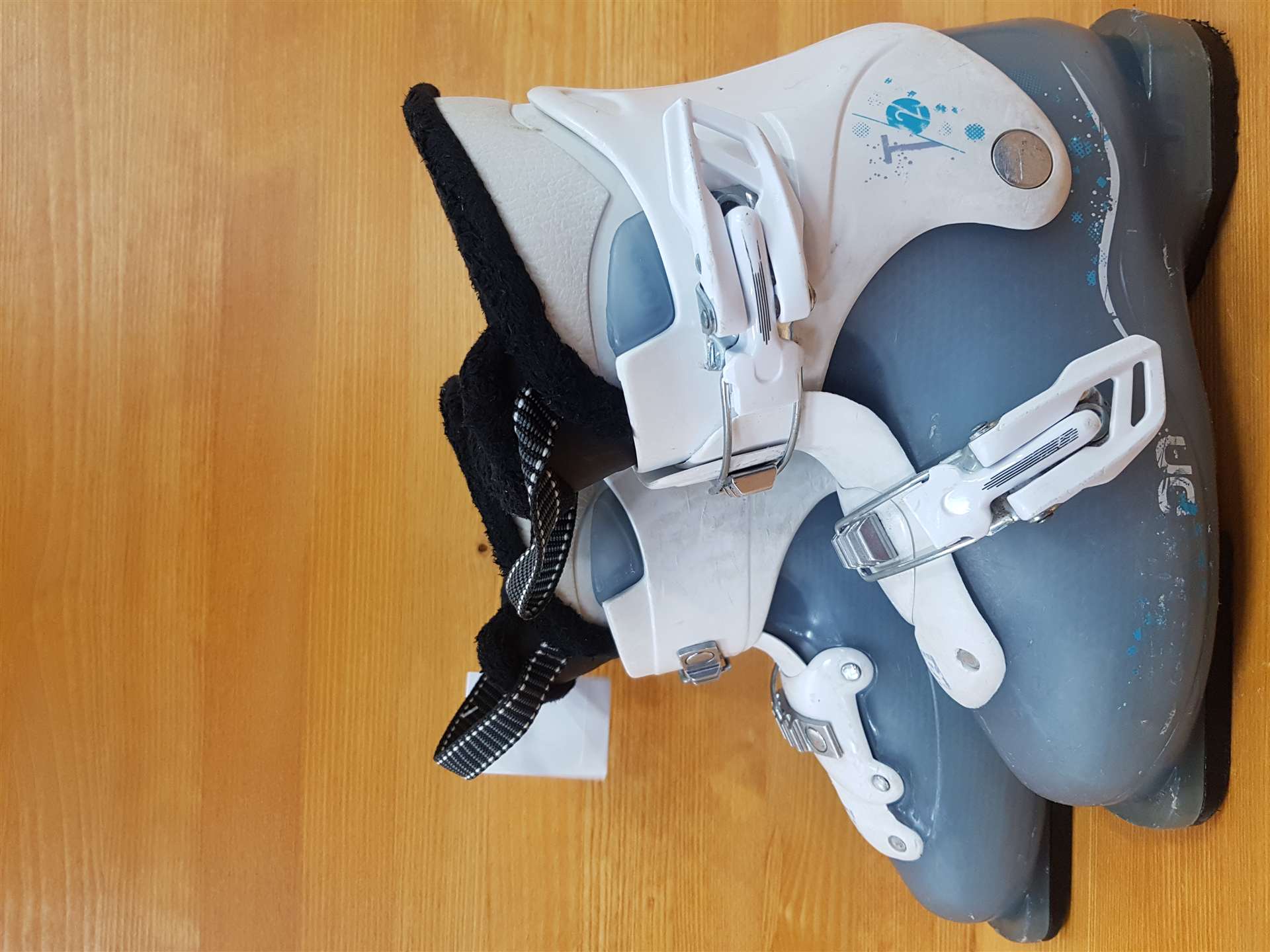 Použité lyžiarky SALOMON T2