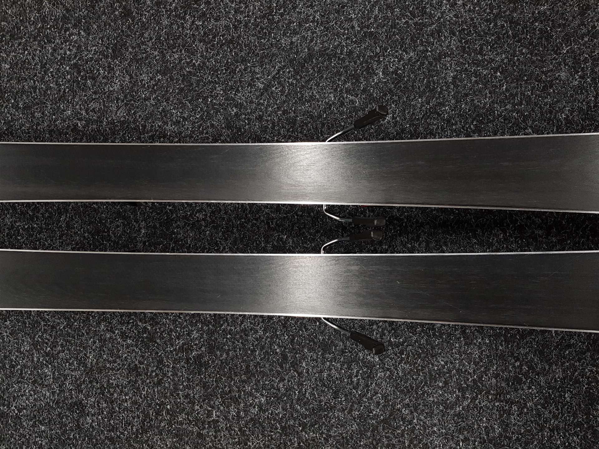 Esquís ROSSIGNOL Hero Elite SL Ti usados + fijaciones Look Xpress 11
