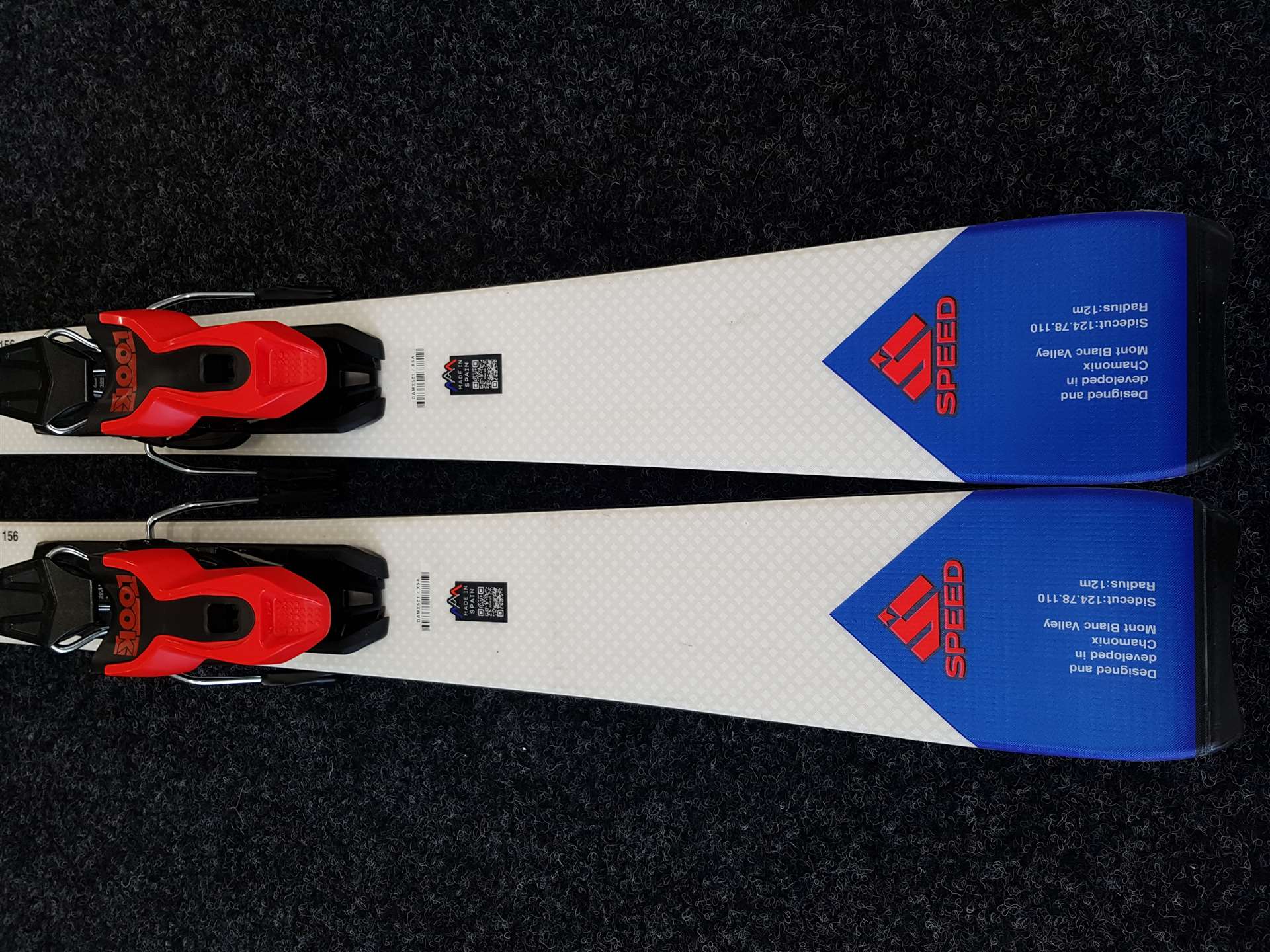 Skis techniques DYNASTAR Speed 263 V d'occasion + fixations Look Xpress 10