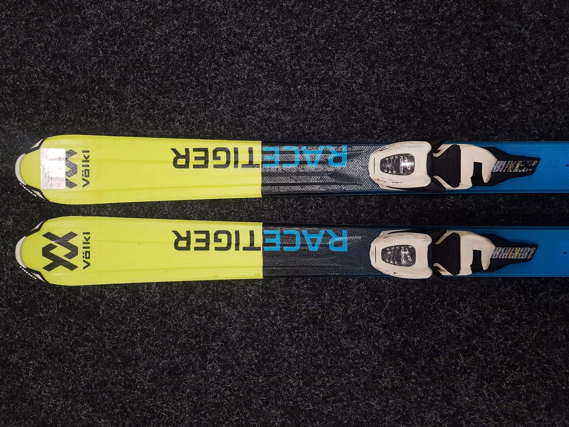 Gebrauchte VÖLKL Racetiger Ski + Marker 10 Bindungen