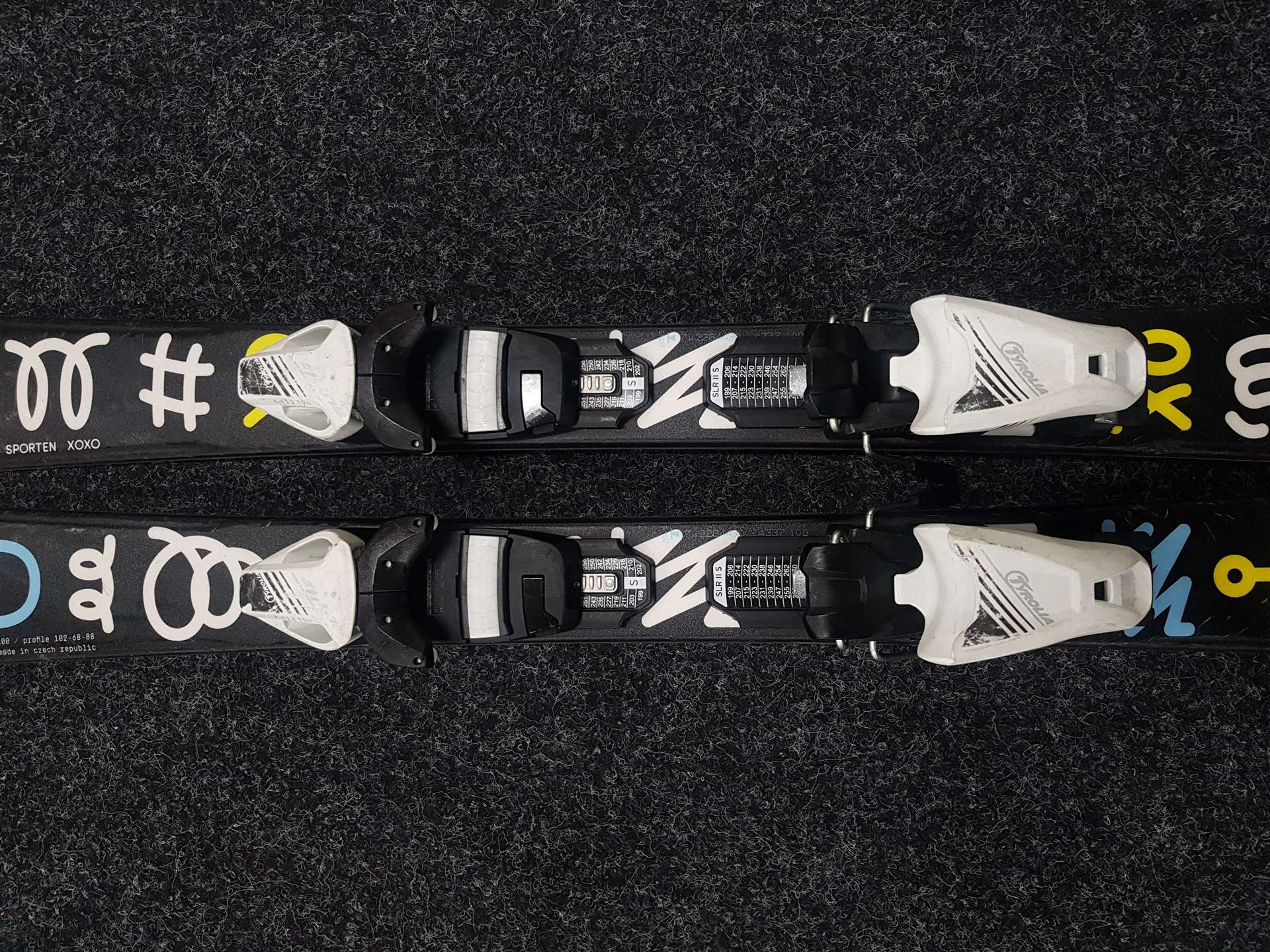 Gebrauchte Kinderskier SPORTEN XOXO + Tyrolia Bindungen 4.5