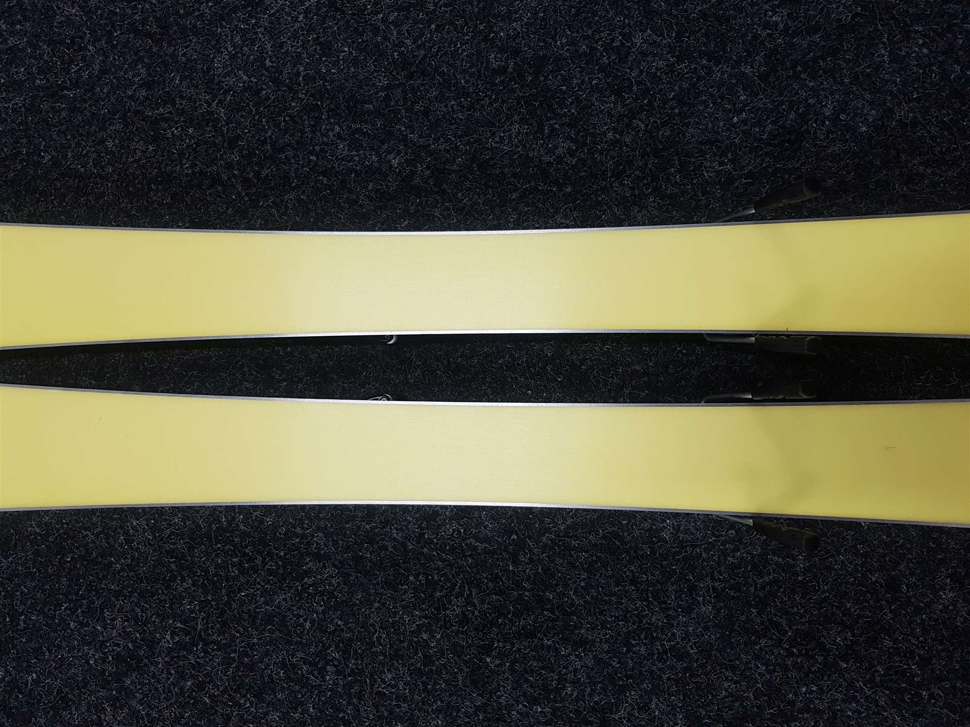 Gebrauchte Kinderskier SPORTEN XOXO + Tyrolia Bindungen 4.5