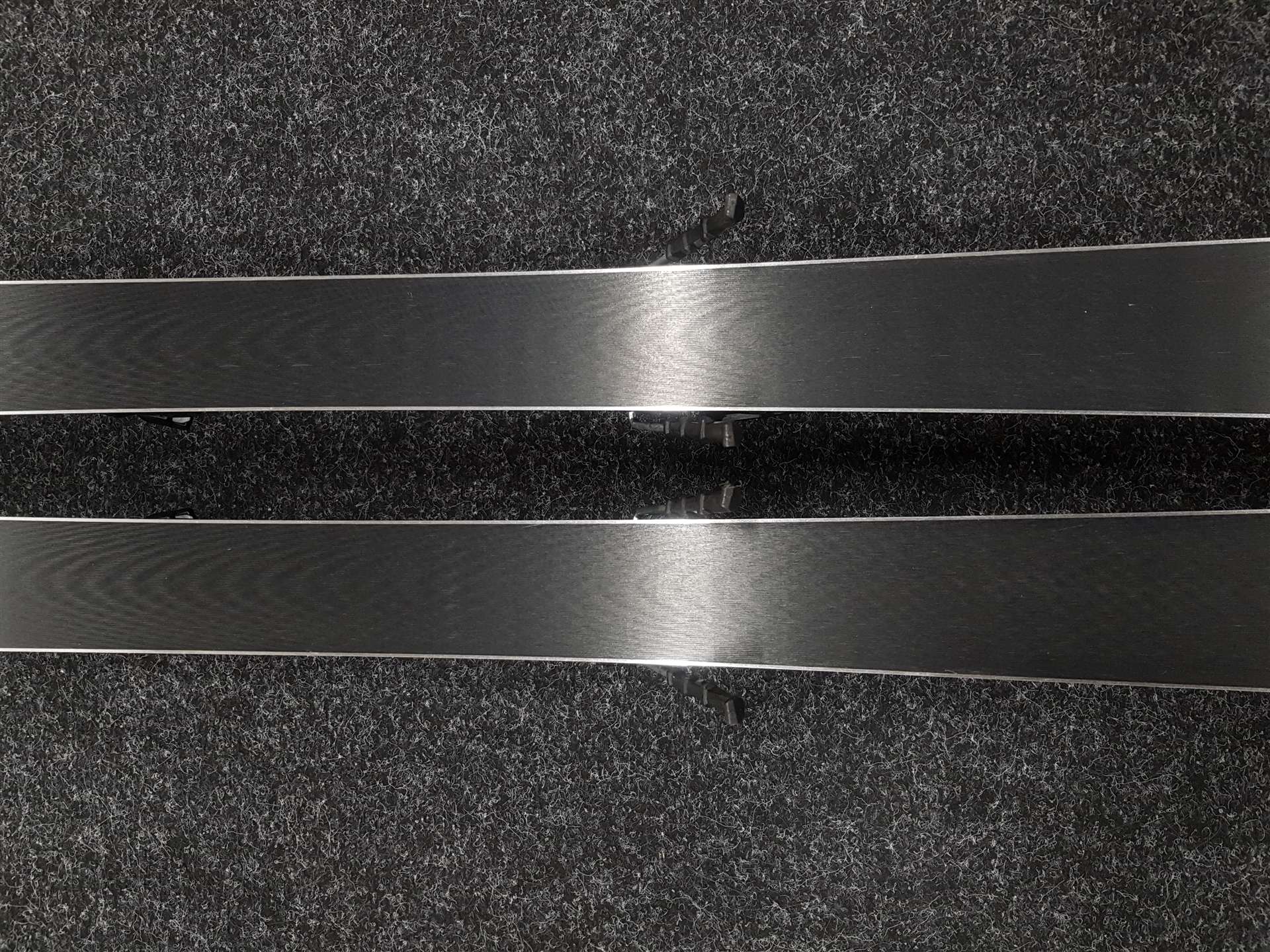 Esquís usados ELAN Primetime 44+ + fijaciones Elan EMX 12