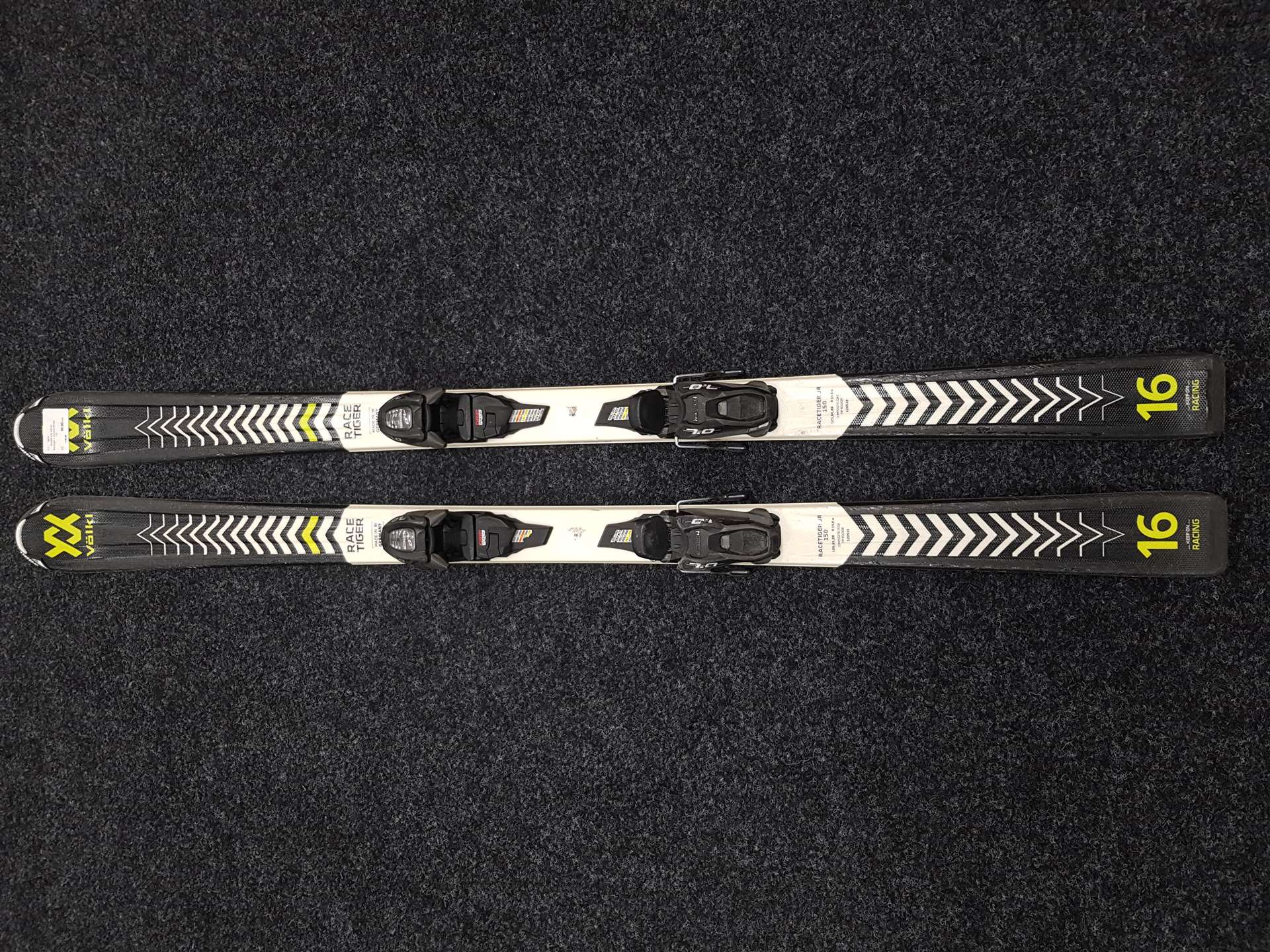Použité lyže VOLKL Racetiger + vázání Marker 7.0
