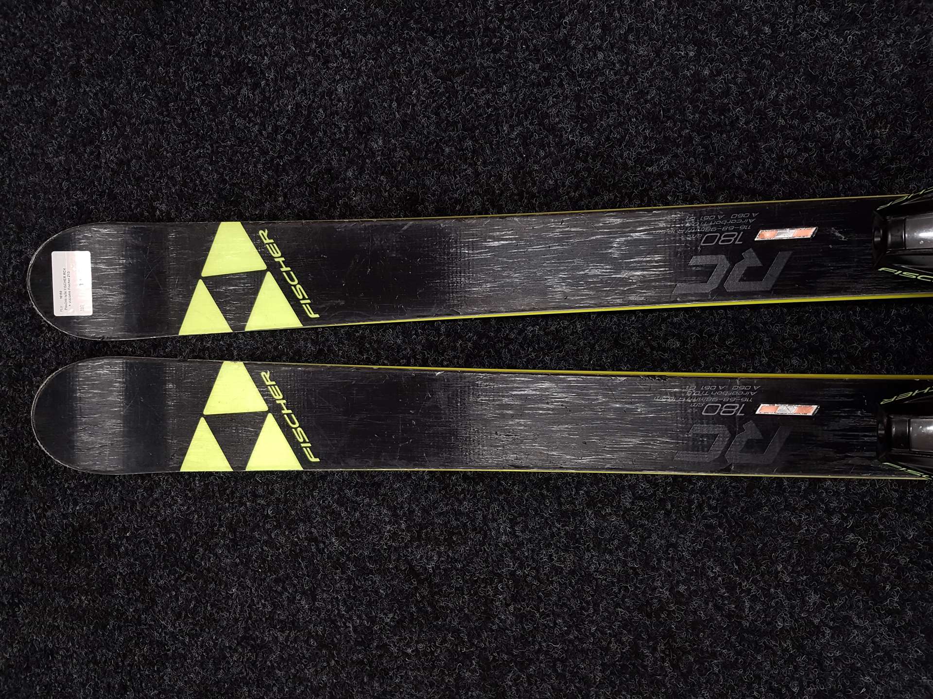 Použité lyže FISCHER RC4 + vázání Fischer Z13