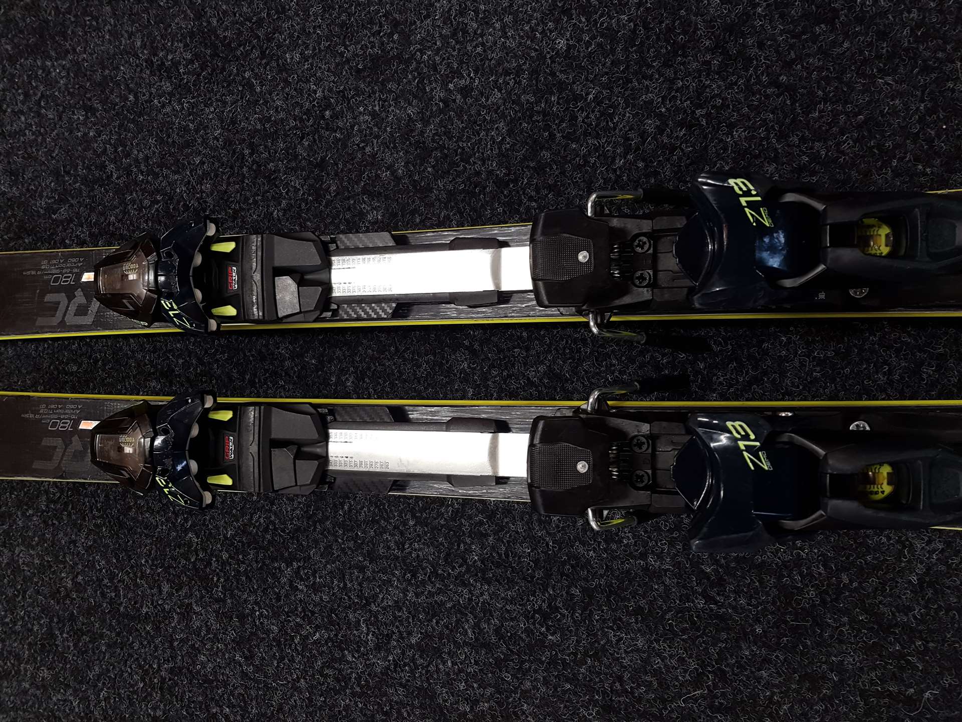 Použité lyže FISCHER RC4 + vázání Fischer Z13