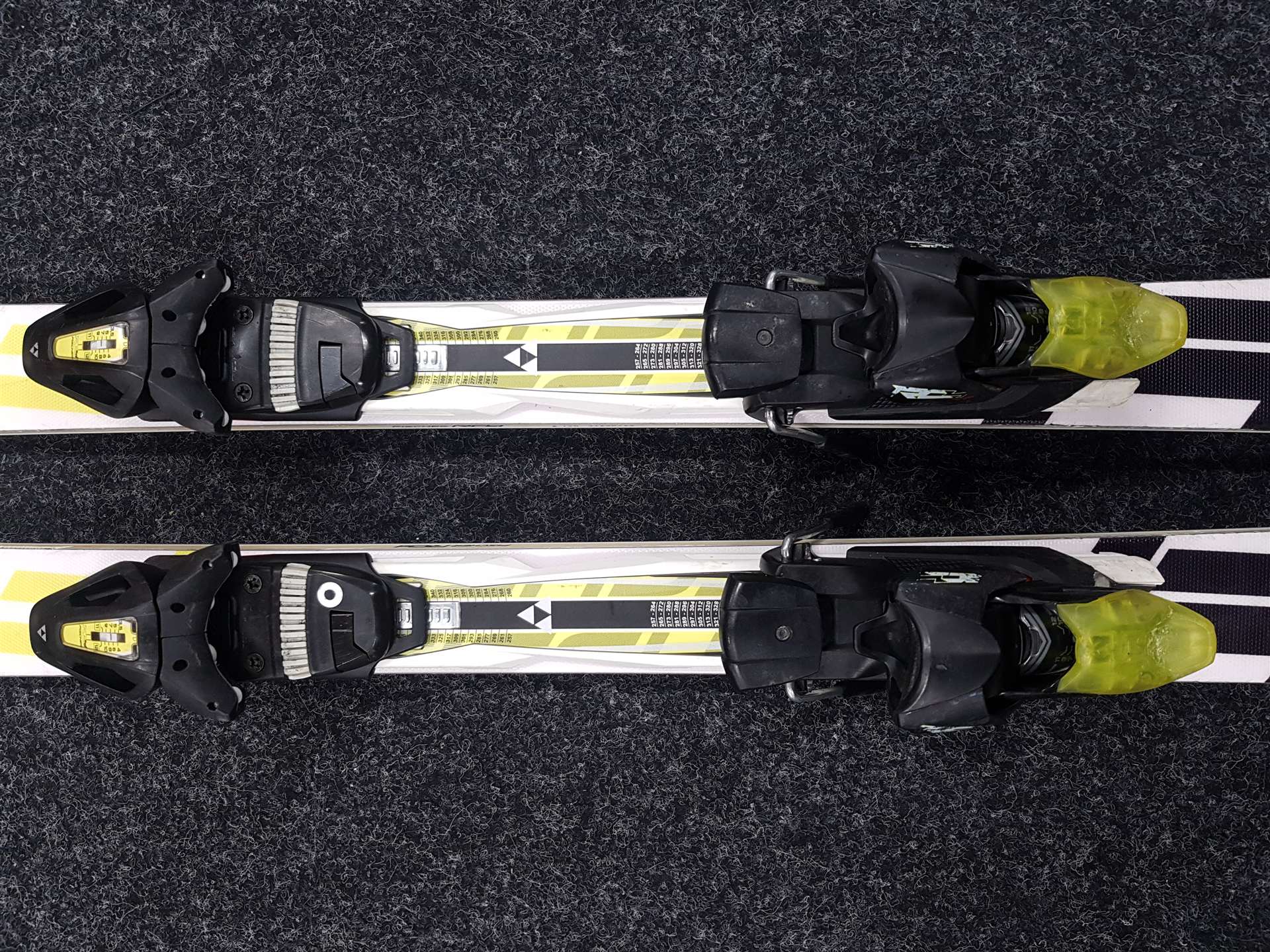 Použité lyže FISCHER World Cup RC4 + viazanie Fischer RC4 12