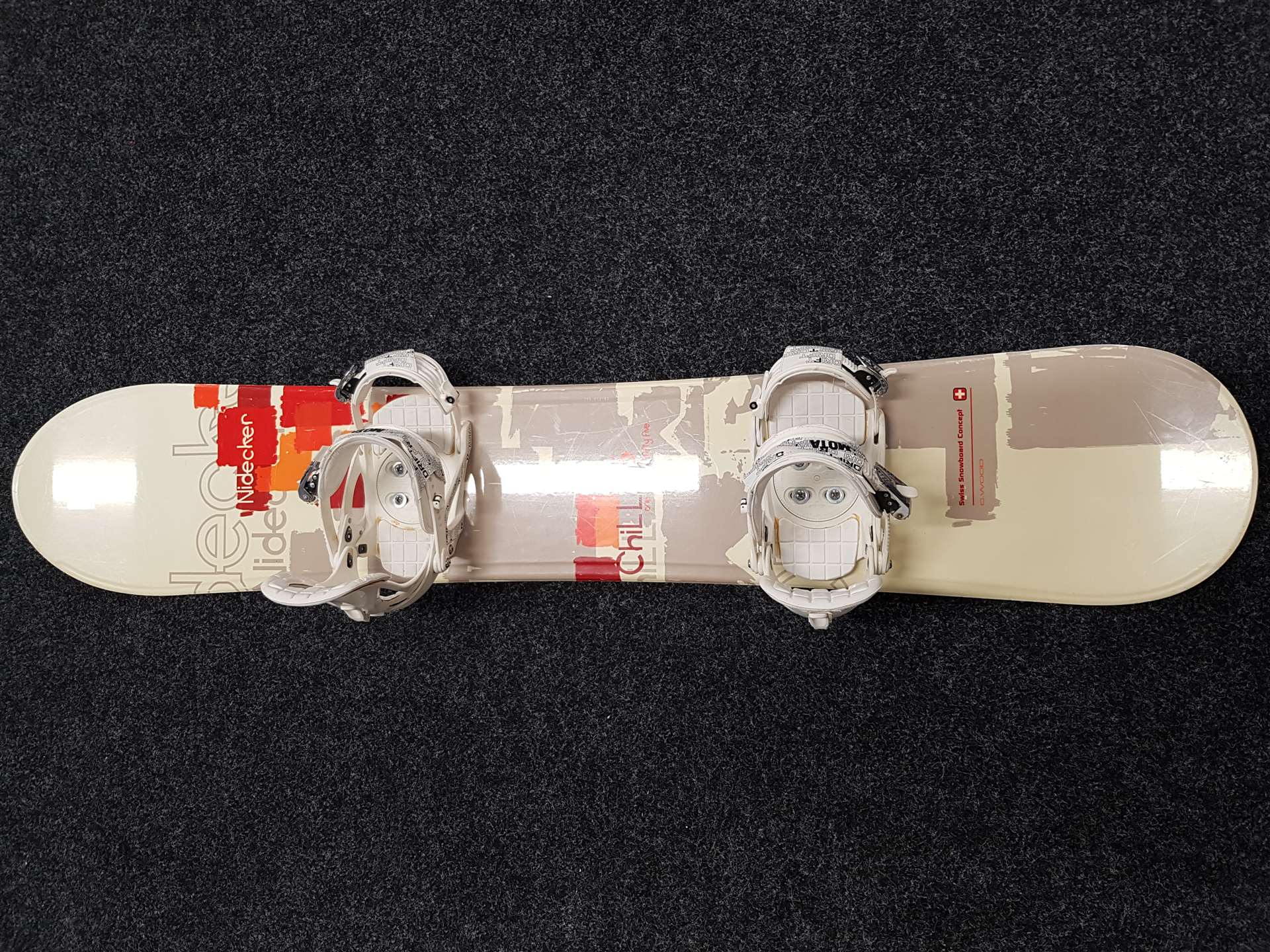 Gebrauchtes Nidecker Chill+ Snowboard, Mota Bindungen, Größe M