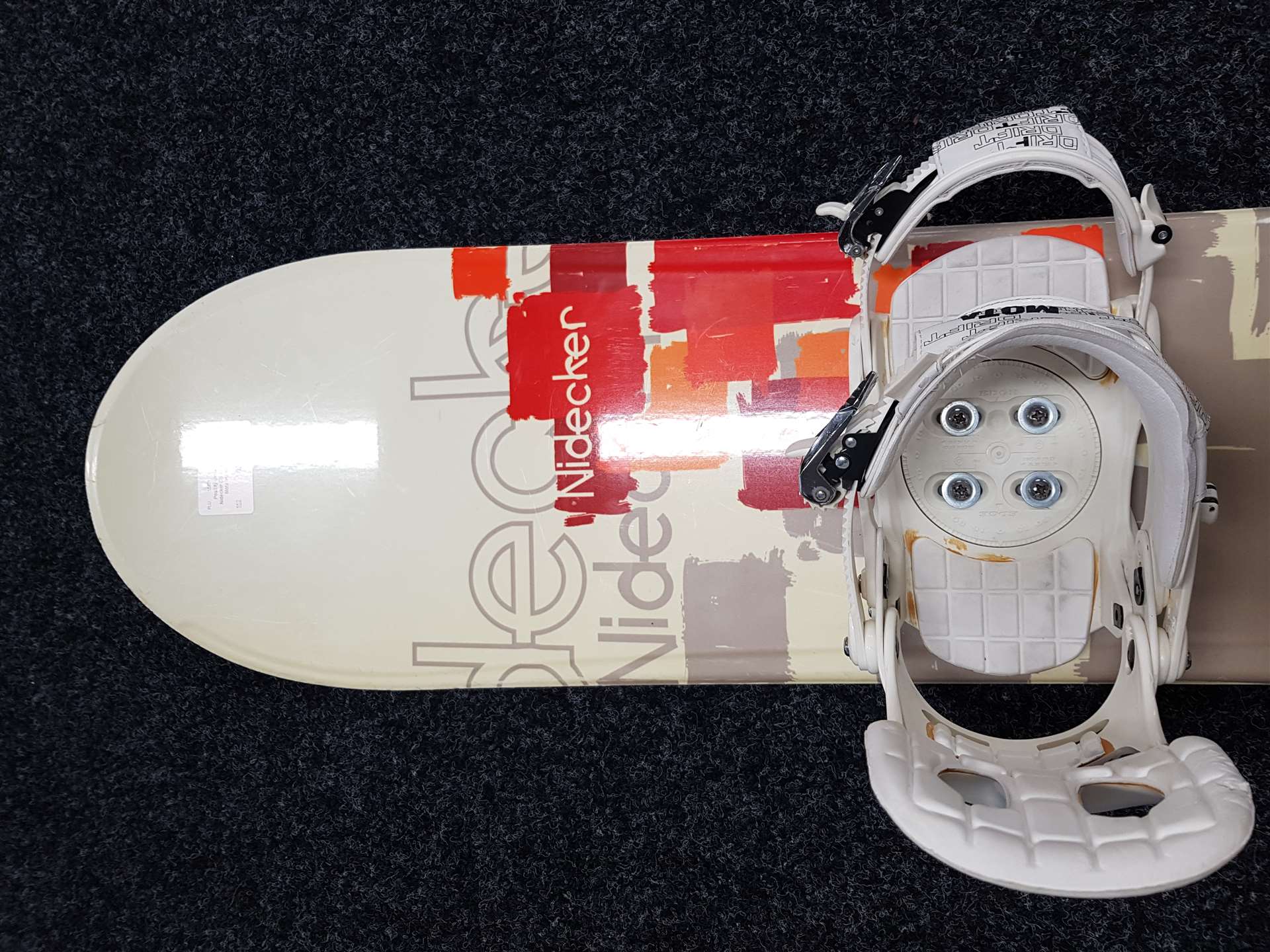 Gebrauchtes Nidecker Chill+ Snowboard, Mota Bindungen, Größe M